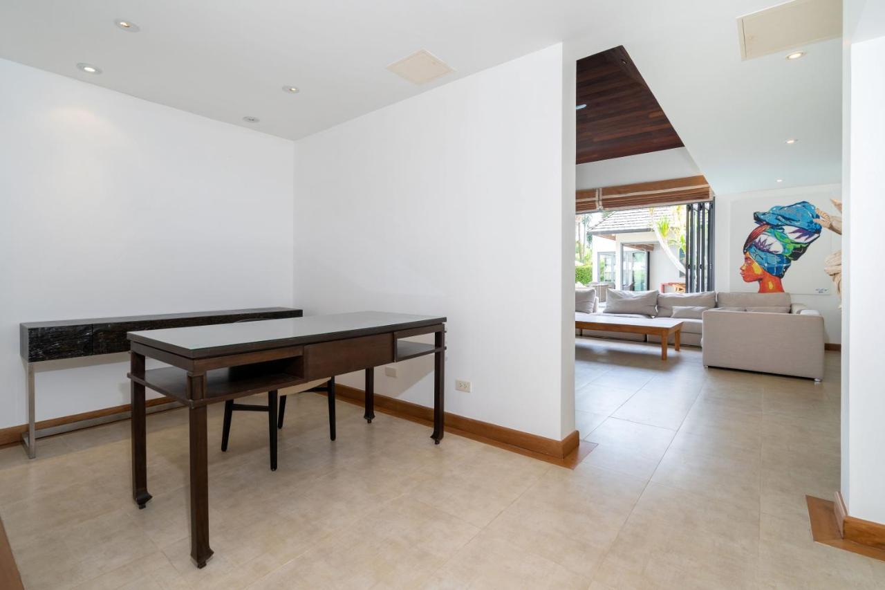 Luxury 3br C Estate: Idyllic Retreat Near Beach *