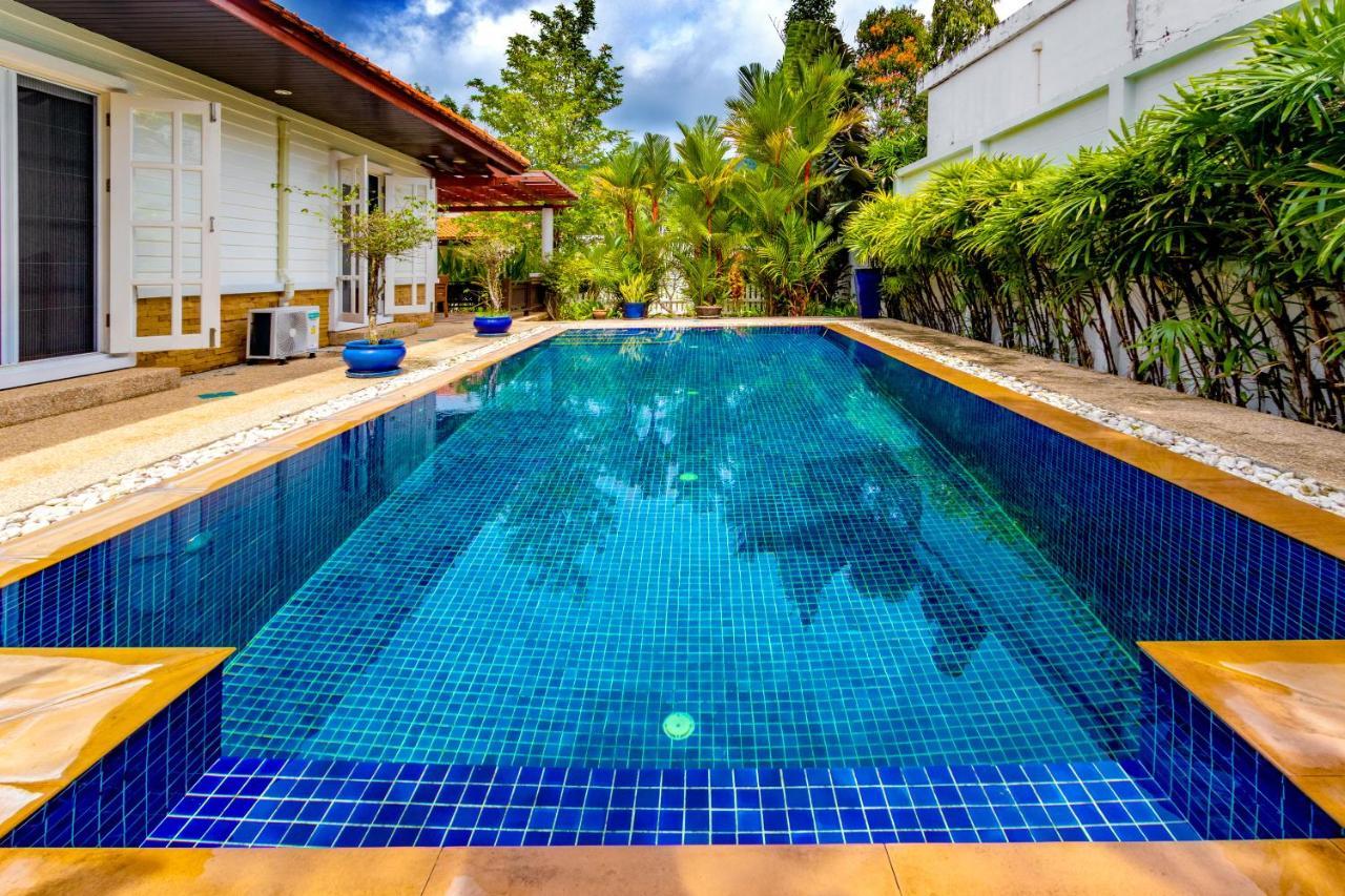 Recommend A Warm Thai Style Private Swimming Pool With Convenient Traffic And Living, Walking 700 Meters To The The Villa *