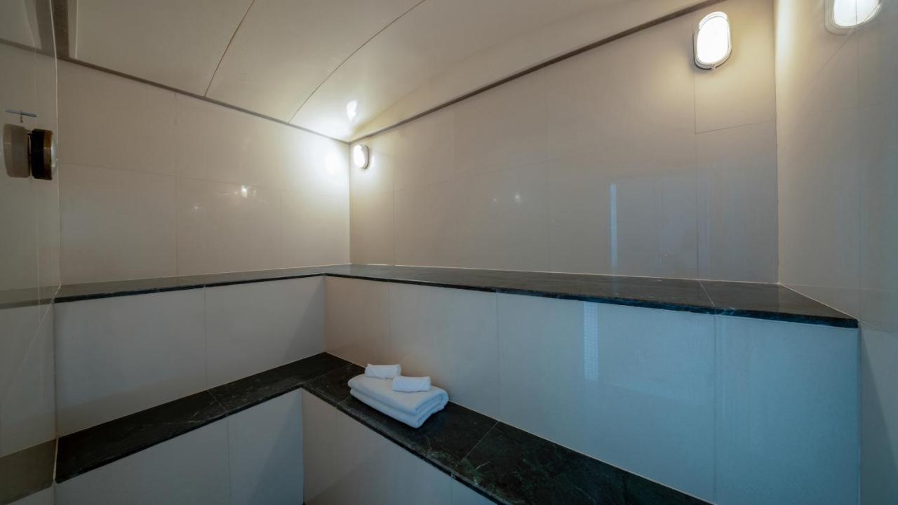 Rom Trai Villa *