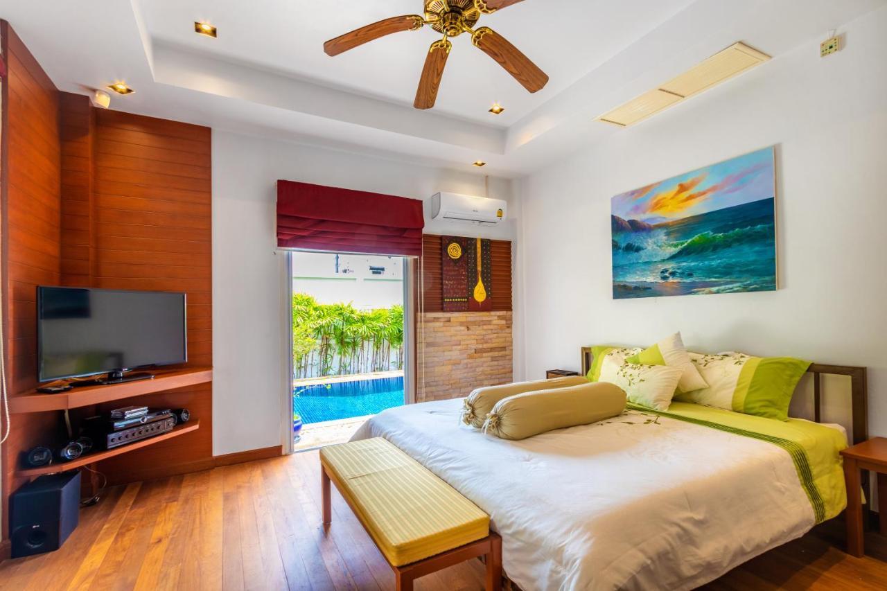 Villa Recommend A Warm Thai Style Private Swimming Pool With Convenient Traffic And Living, Walking 700 Meters To The The *