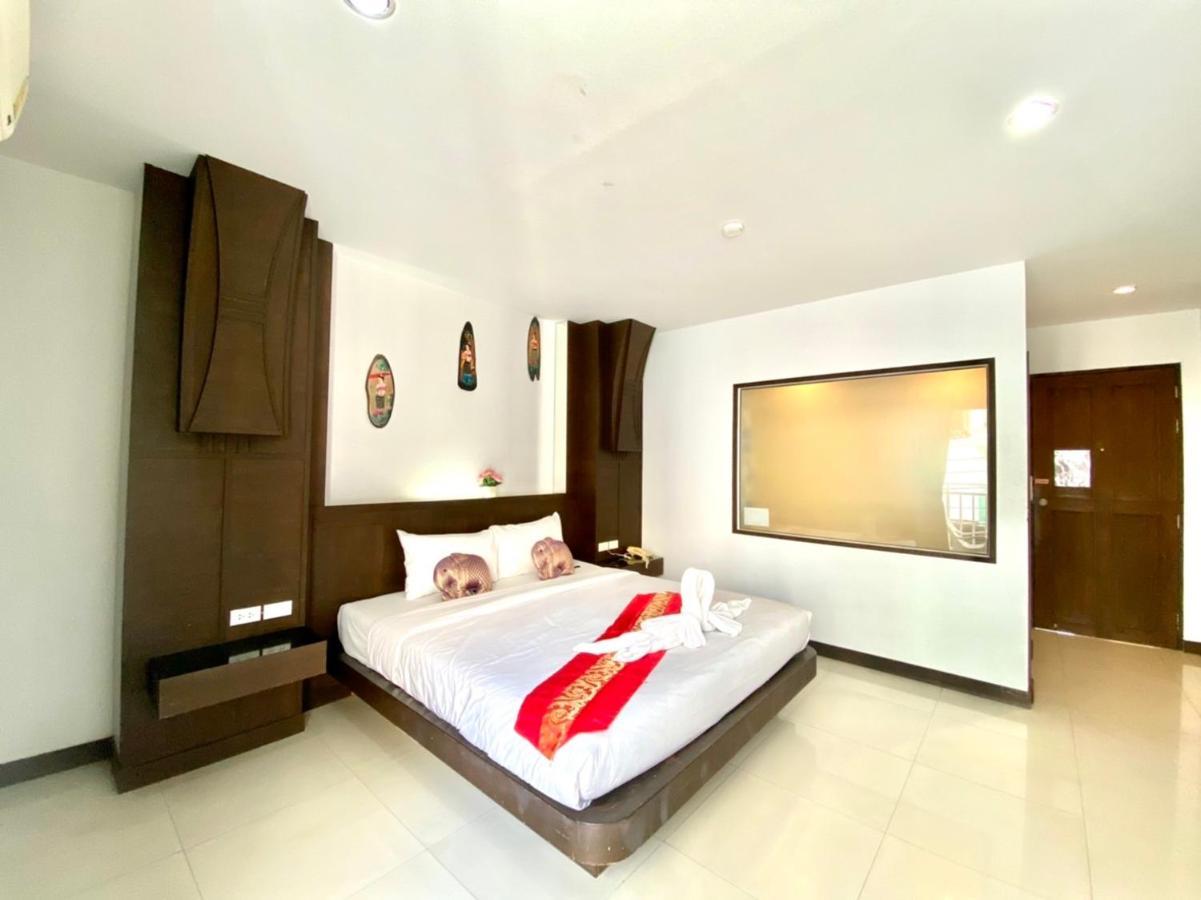 Hostel One World One 2 *