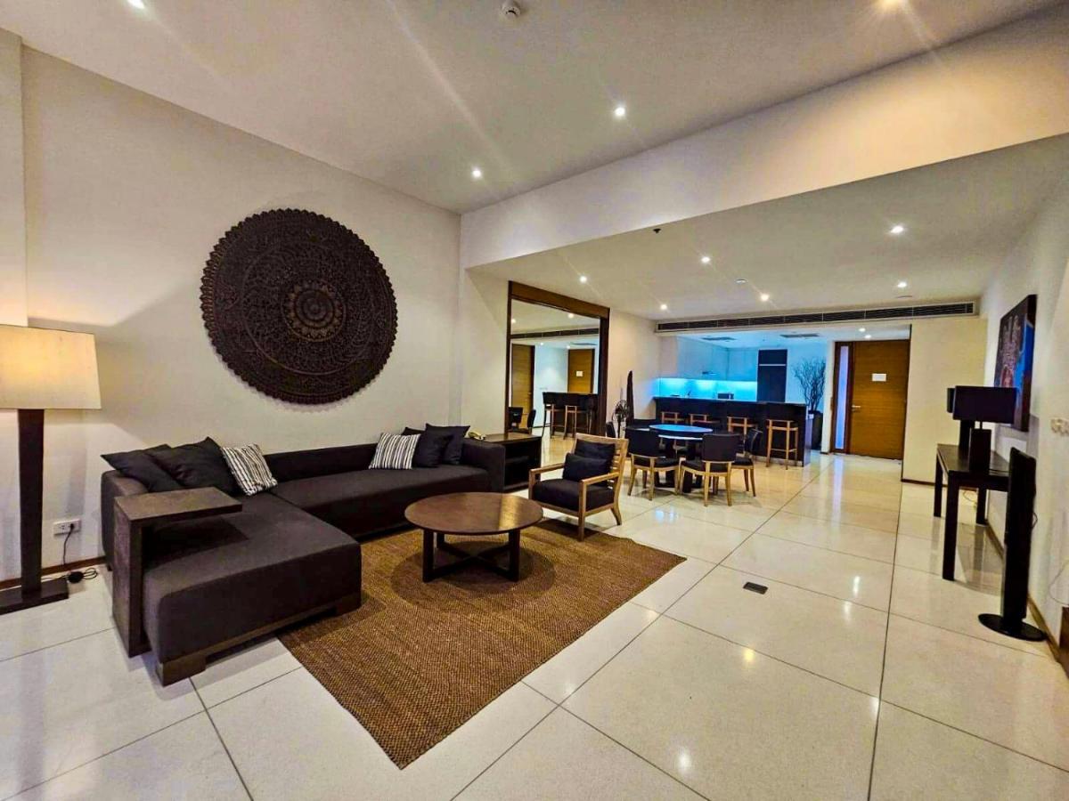 Beachfront 2 Bedroom Luxury Chava * Surin Beach (Phuket)