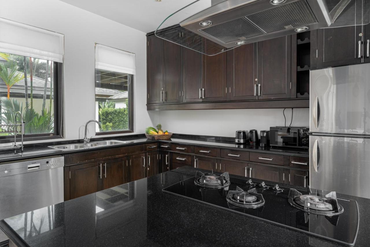 Tropical 3Br Holiday Villa With Pool, Bbq, And Shaded Patio Within Walking Distance To Bang Tao Beach Strand Bang Tao
