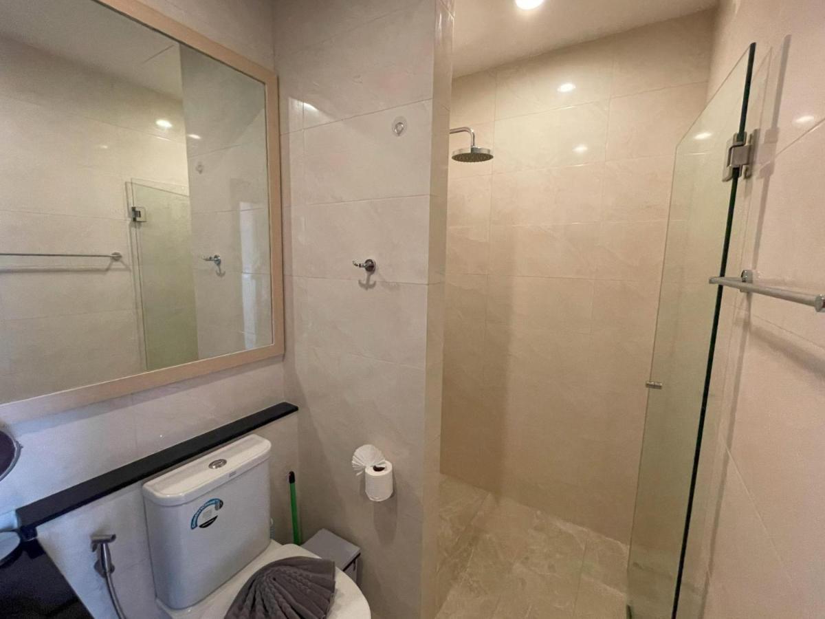 Modern At Palmetto By Lofty Apartment