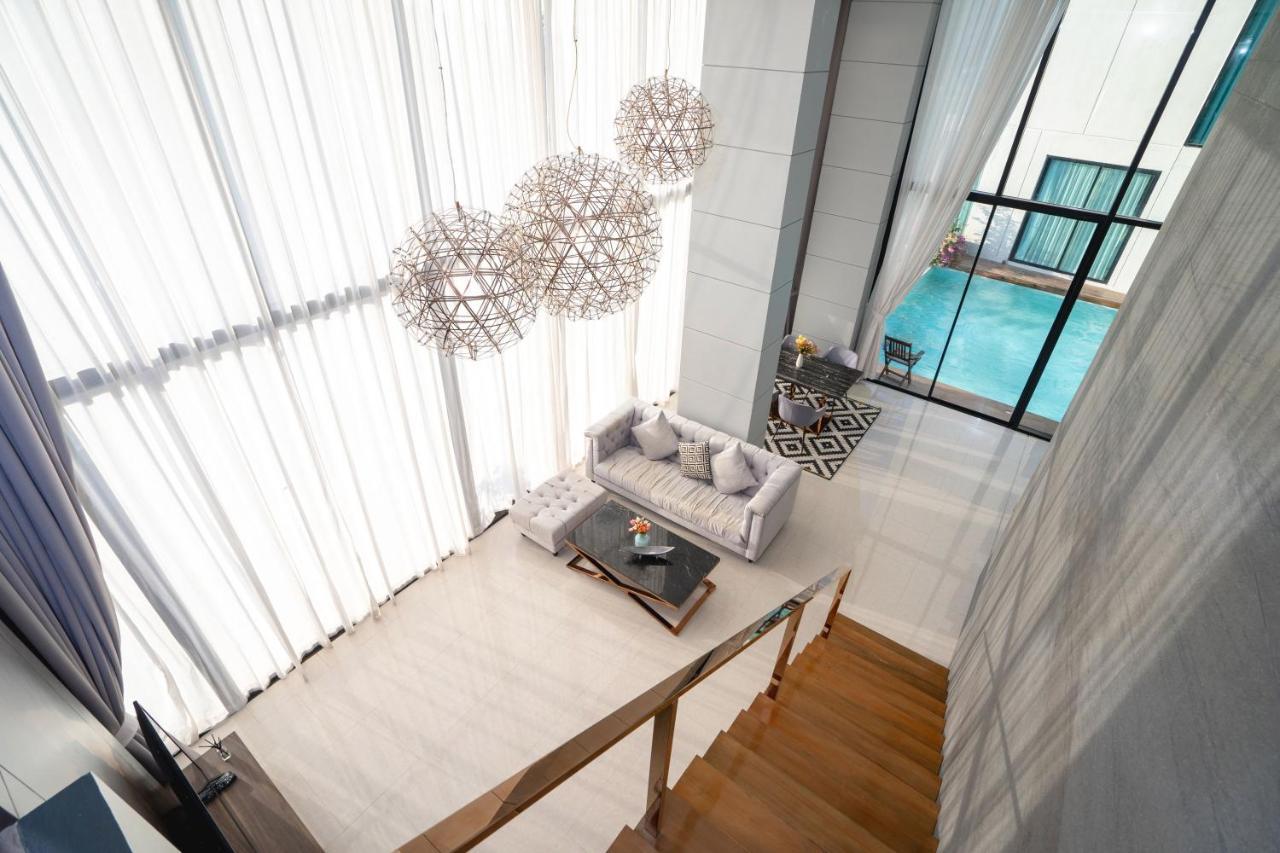Luxe Duplex With Pool Access, Viva A101 Apartment Patong