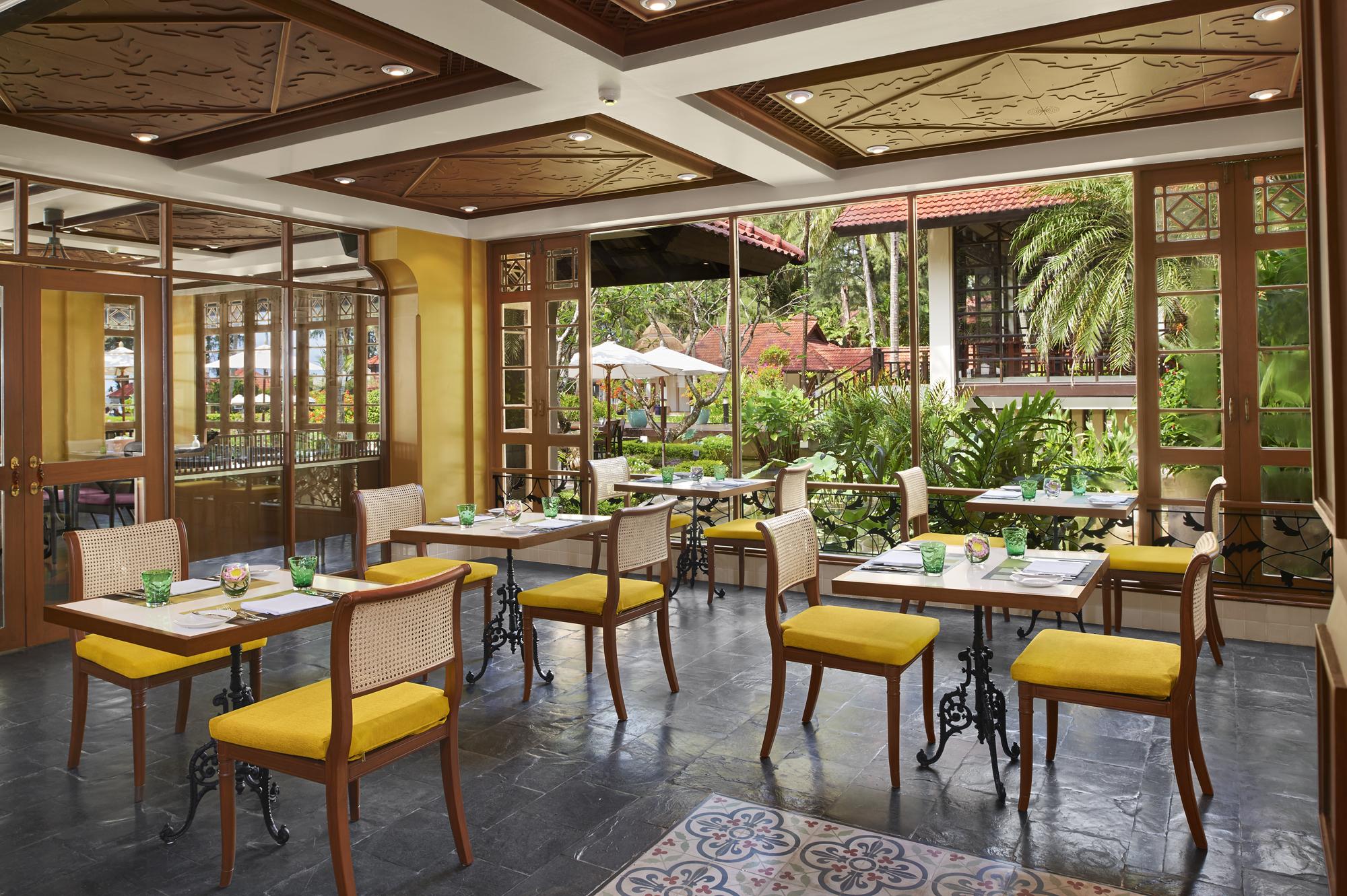 Dusit Thani Laguna Phuket Hotel