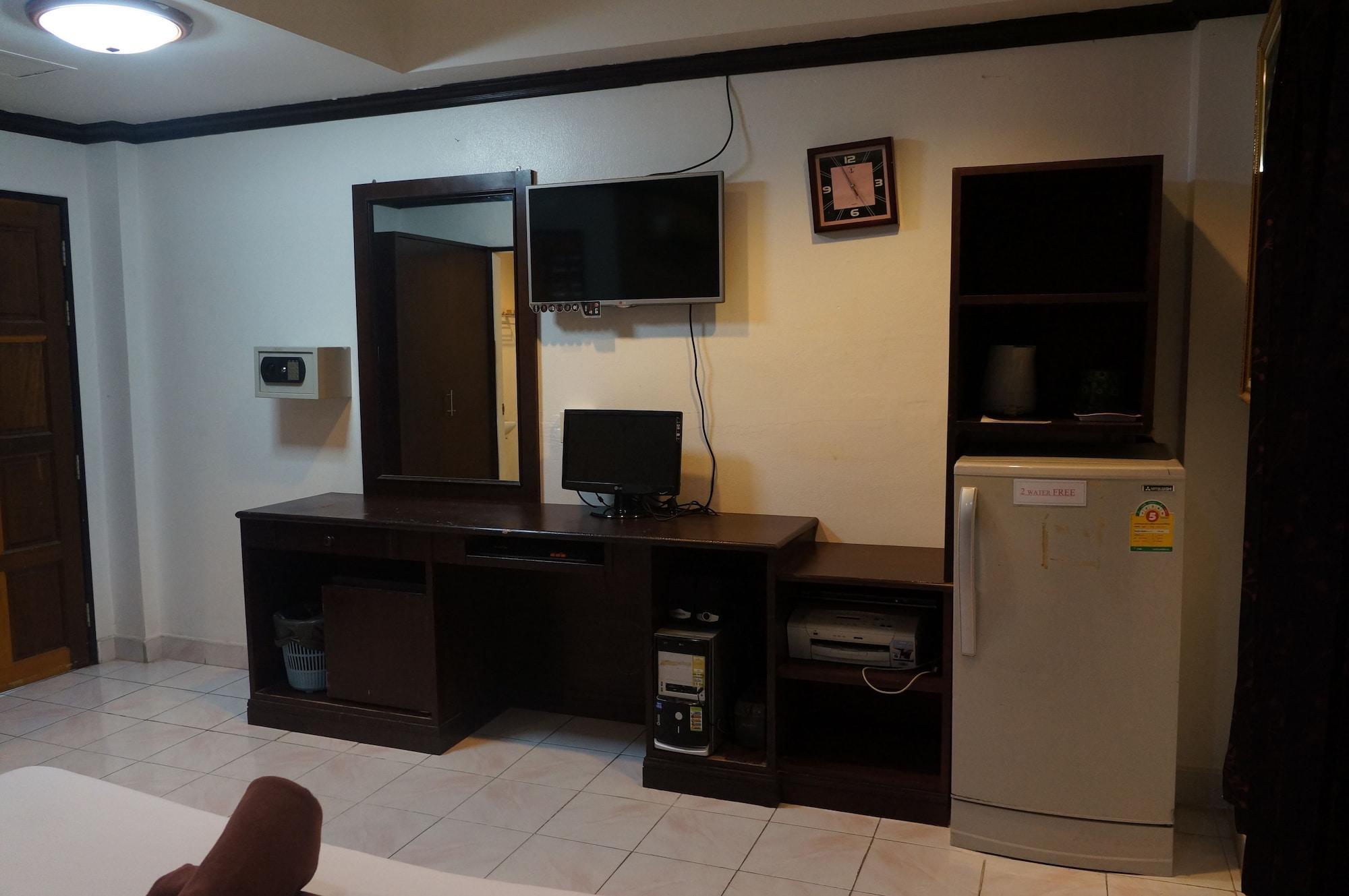 Lamai Hostel