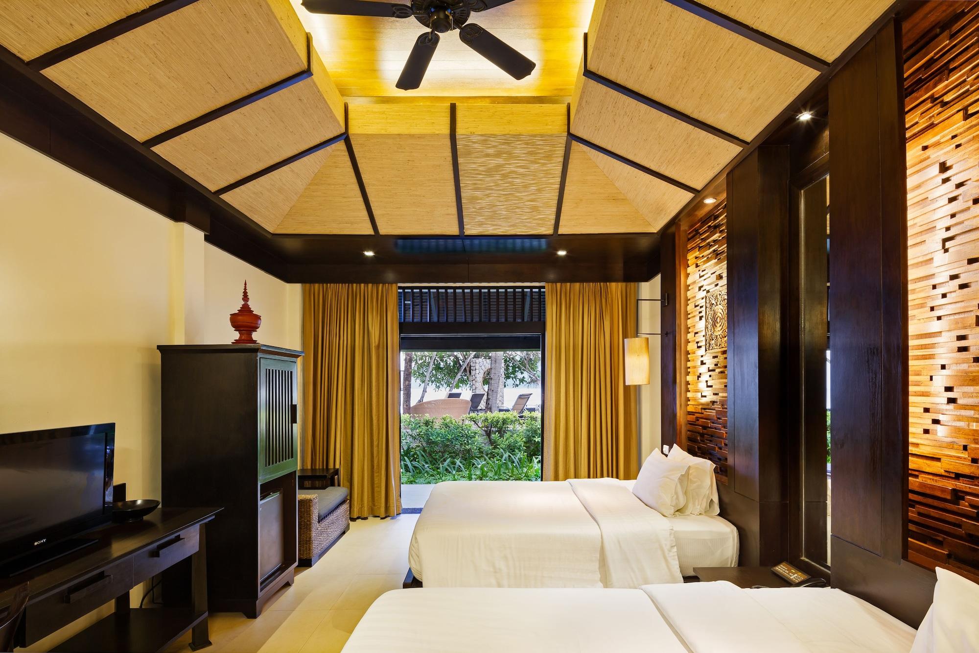 Impiana Beachfront Patong, Phuket Resort 4*