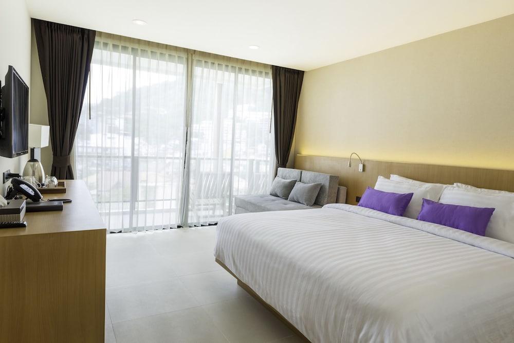 The Lunar Patong Hotel 4*
