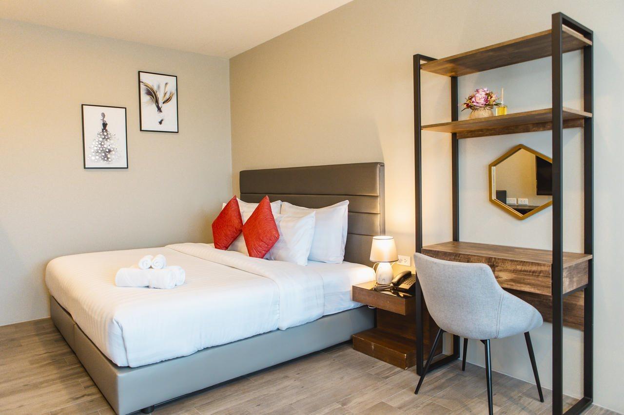 Triple L Hotel 4*