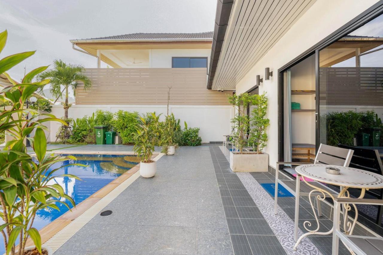 Fantasy - Pool Access Strand Kamala