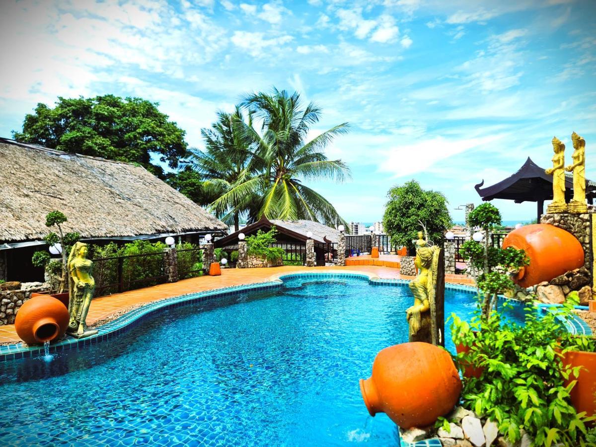 Boomerang Village Hotel 3*