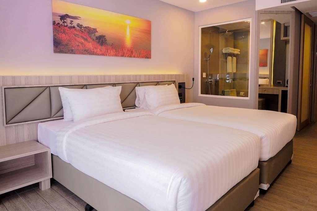 Clarion Patong