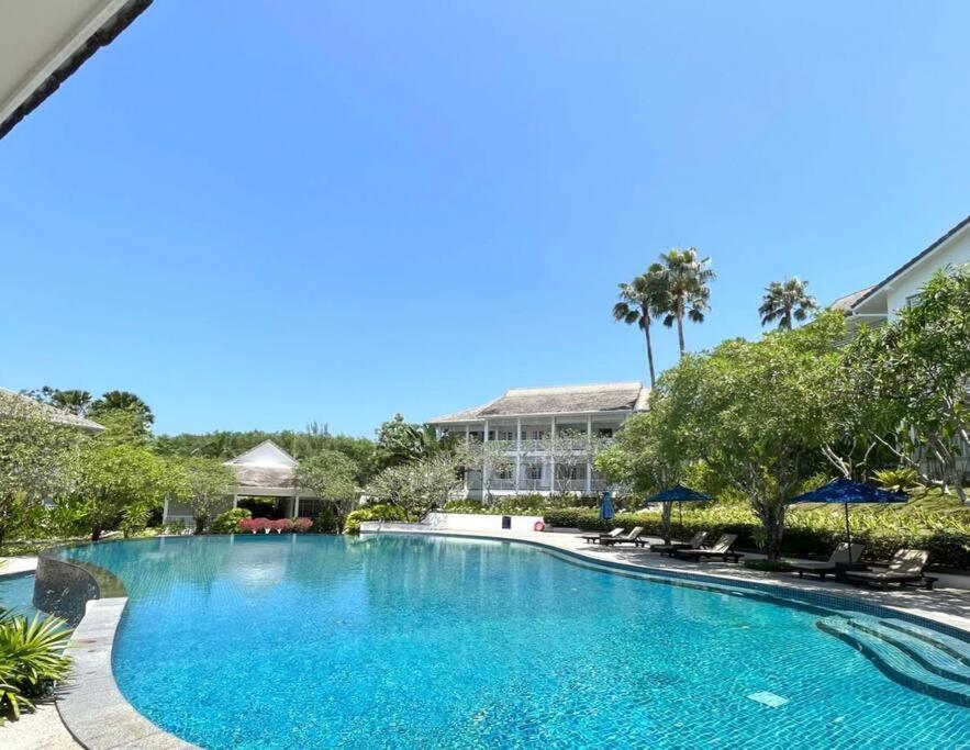 Ocean Breeze Layan Phuket