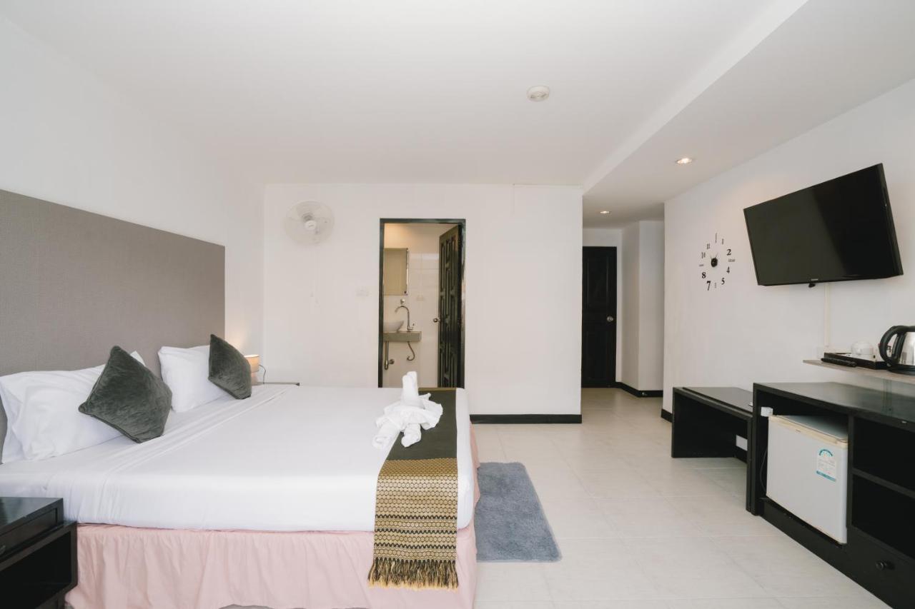 Noble House 3*