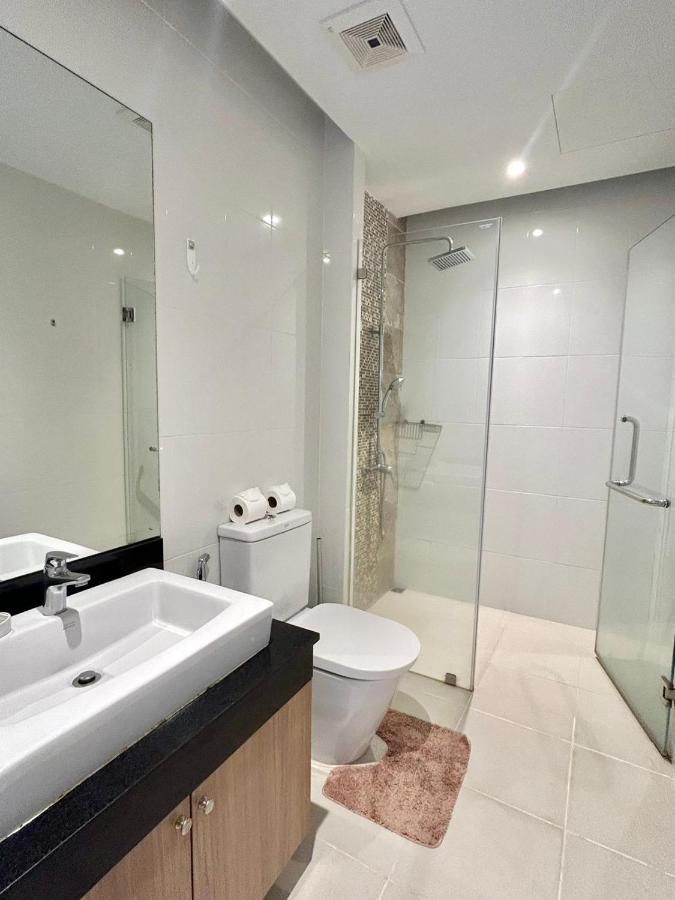 Cozy 2 Bedrooms Walk To Apartment