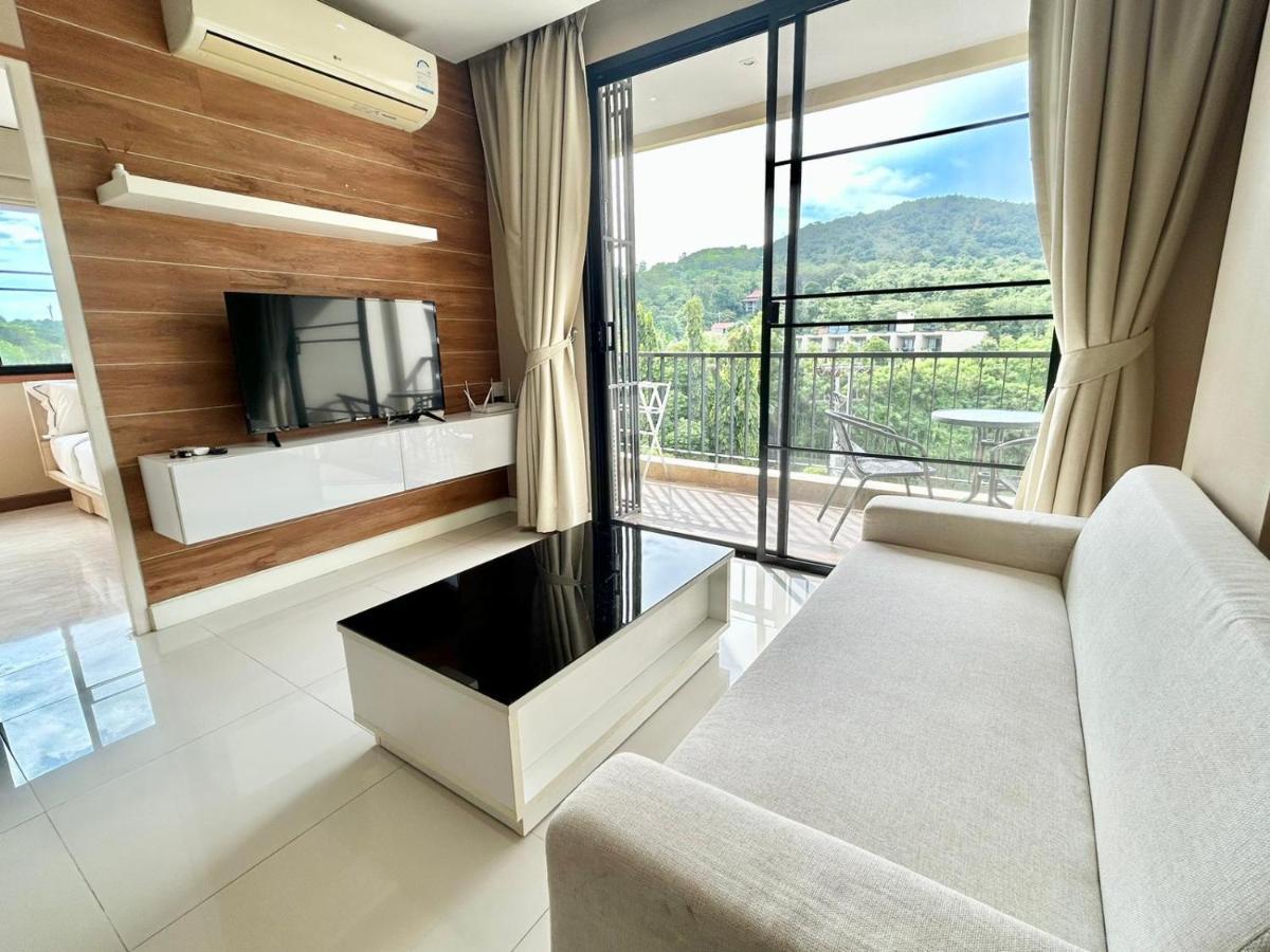 Cozy 2 Bedrooms Walk To Apartment *