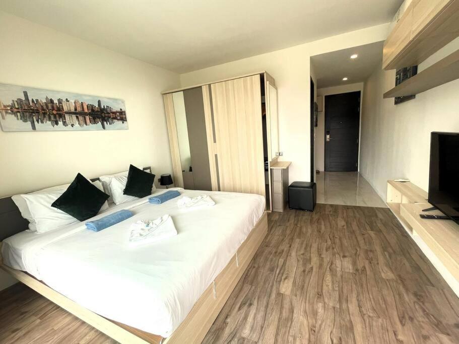 Sea View At Oceana By Lofty Apartment Kamala Beach