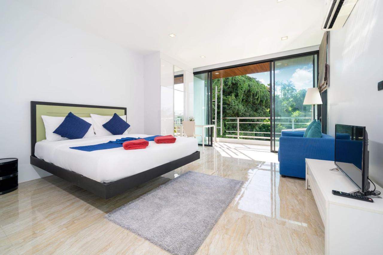 3-story Pool Katahan Just 7 Min Walk To - Utk4