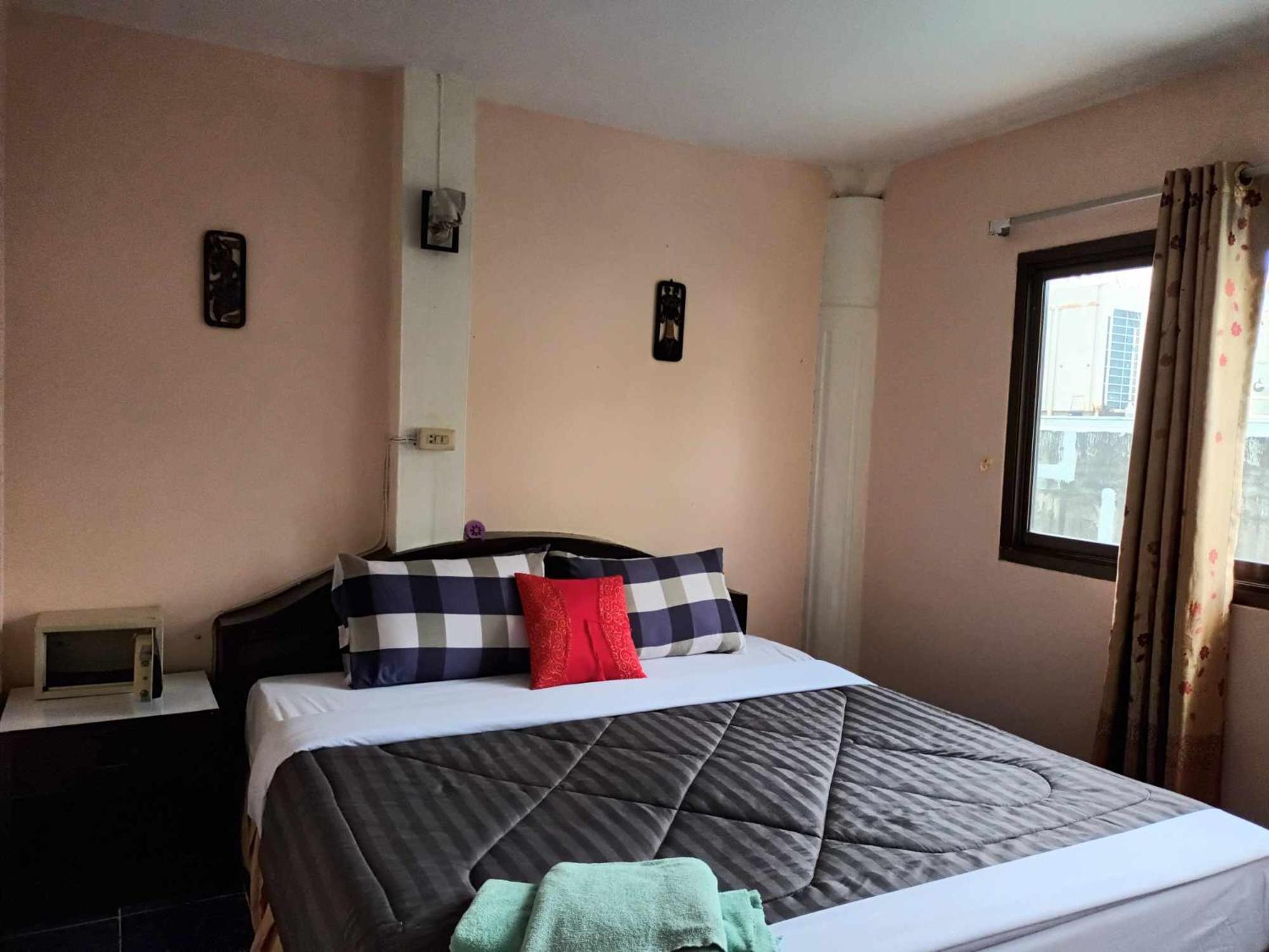 Rose 50m To Guest house 2*