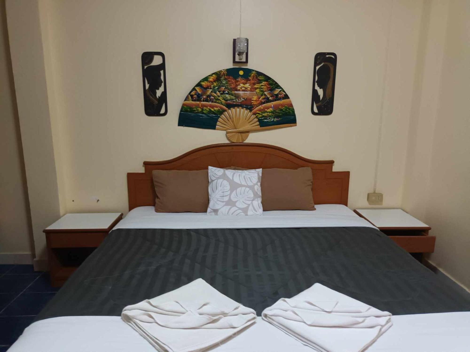 Rose 50m To Guest house Patong