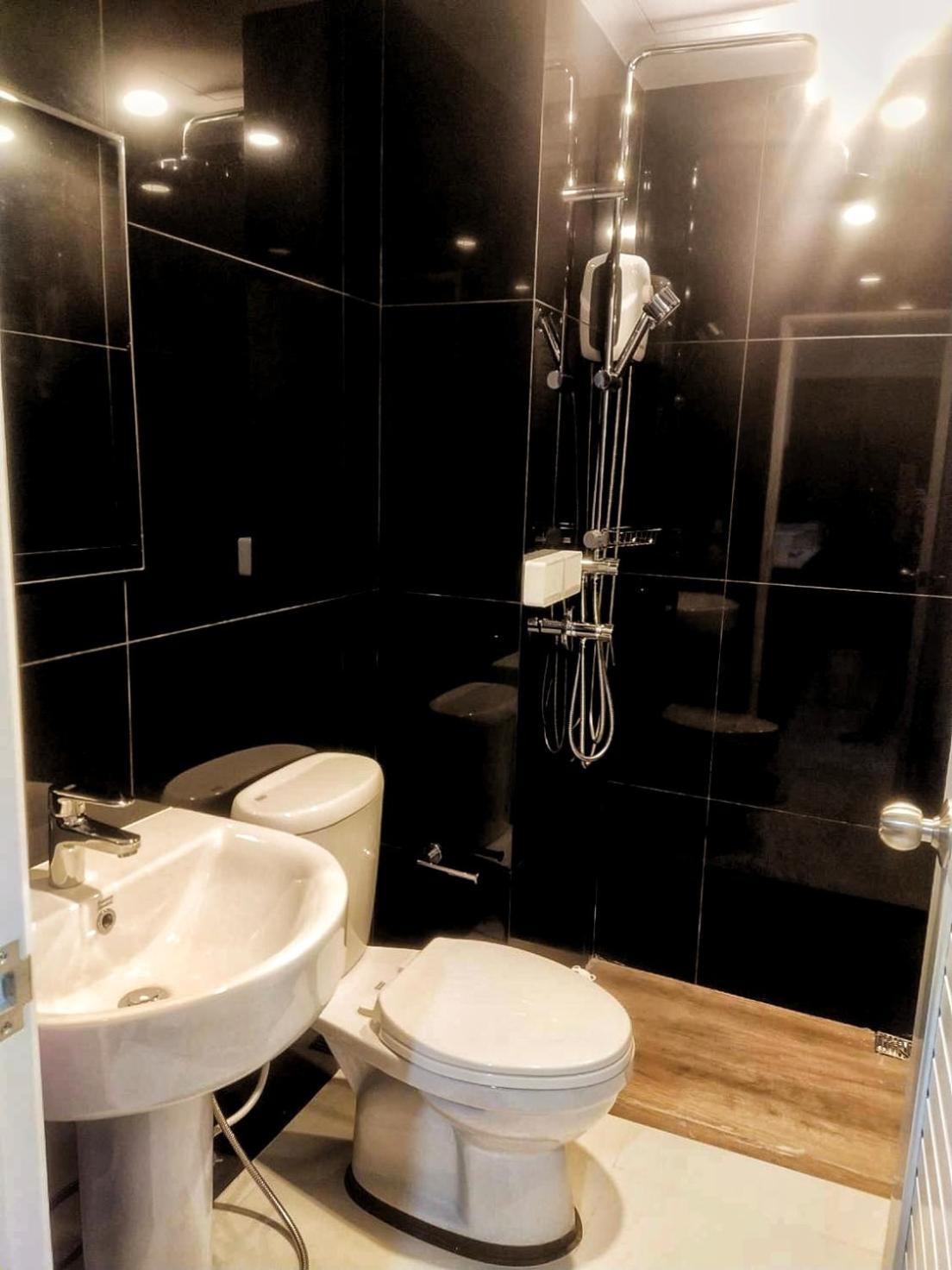Apartment One Nine Nai Yang