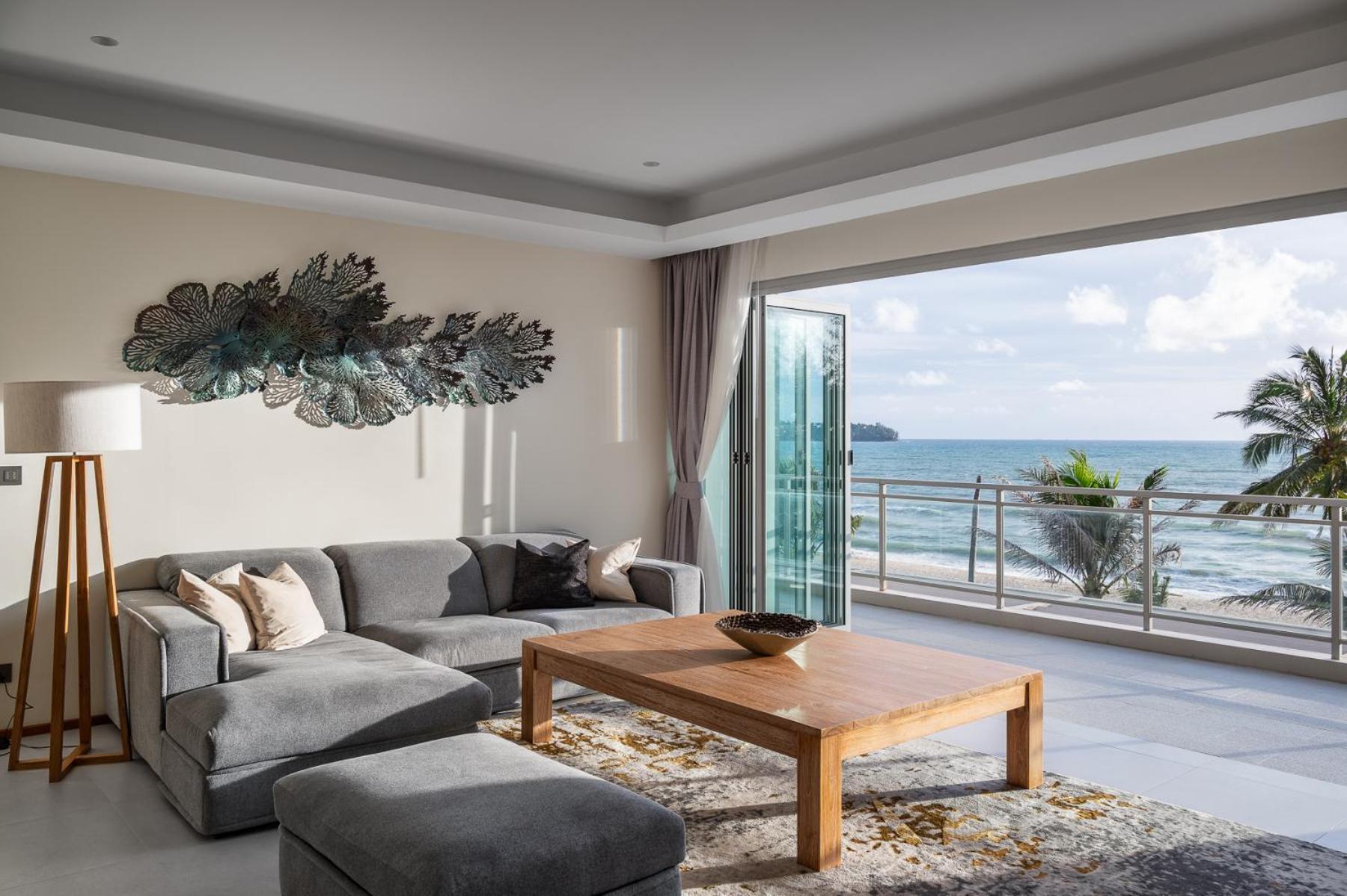 Beachfront Residences - Stunning Sea And View Apartment