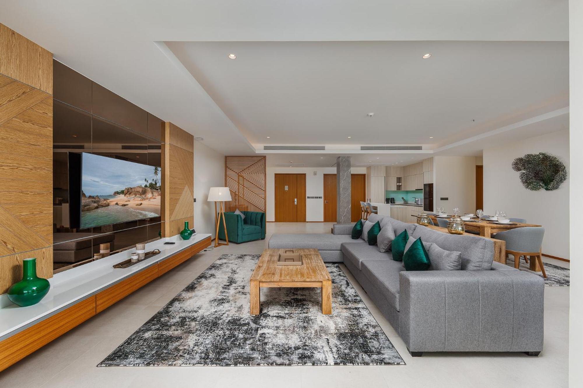 Beachfront Residences - Stunning Sea And View Apartment