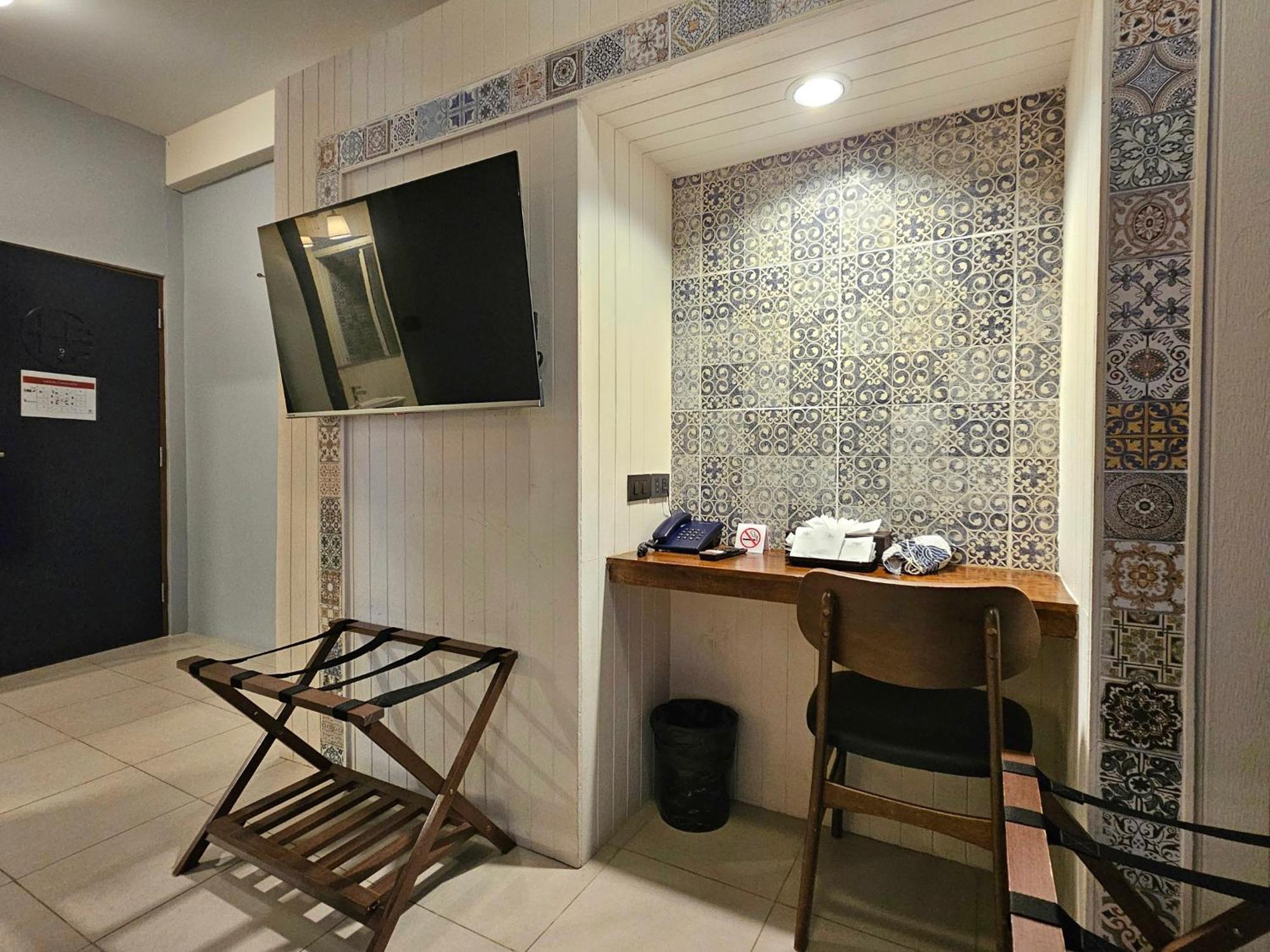 Hotel Montree Hotel, Sha Extra Phuket