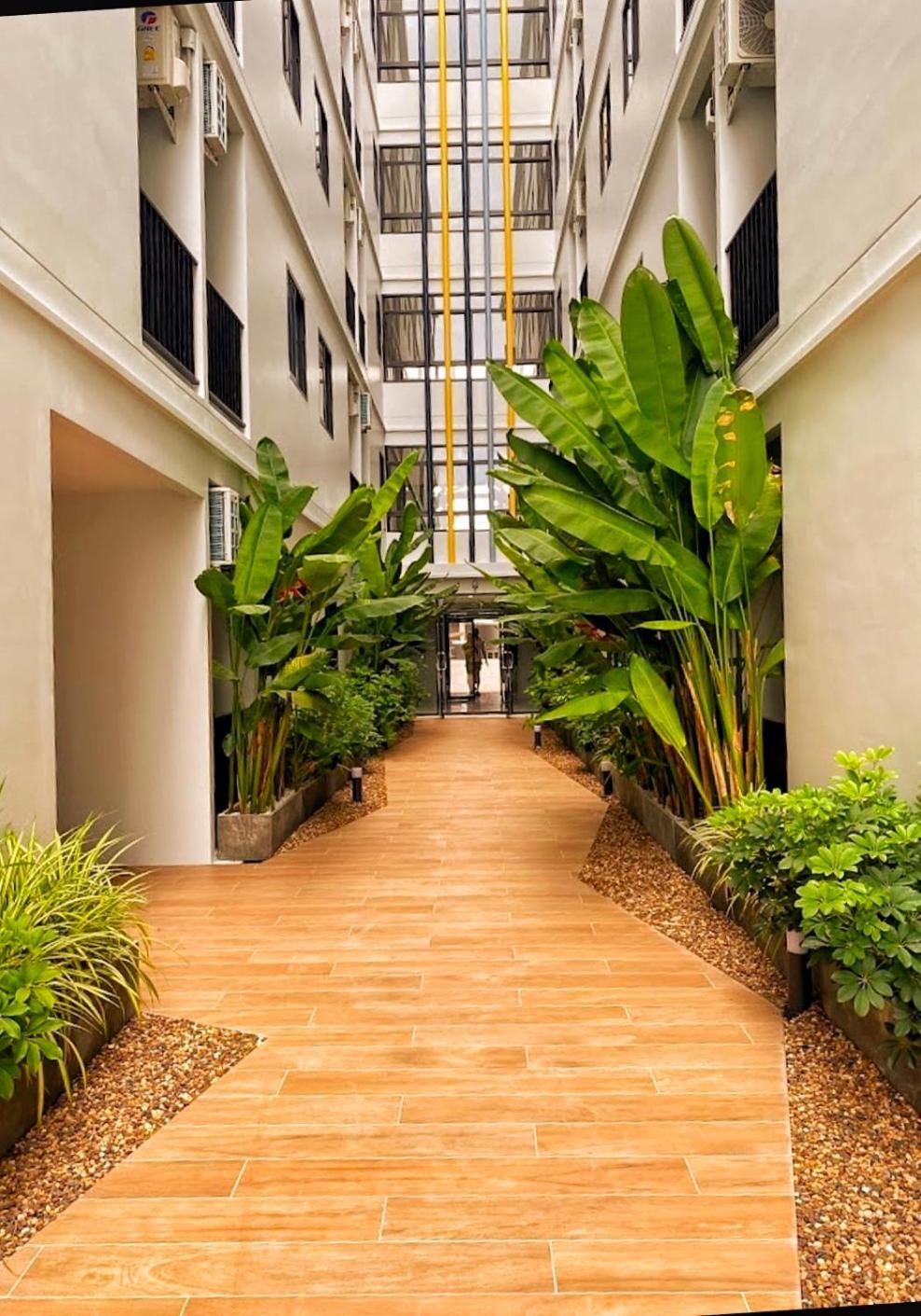 One Nine Apartment *