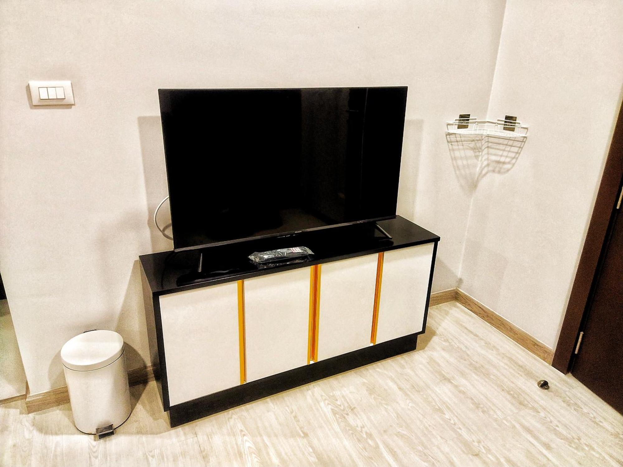One Nine Apartment