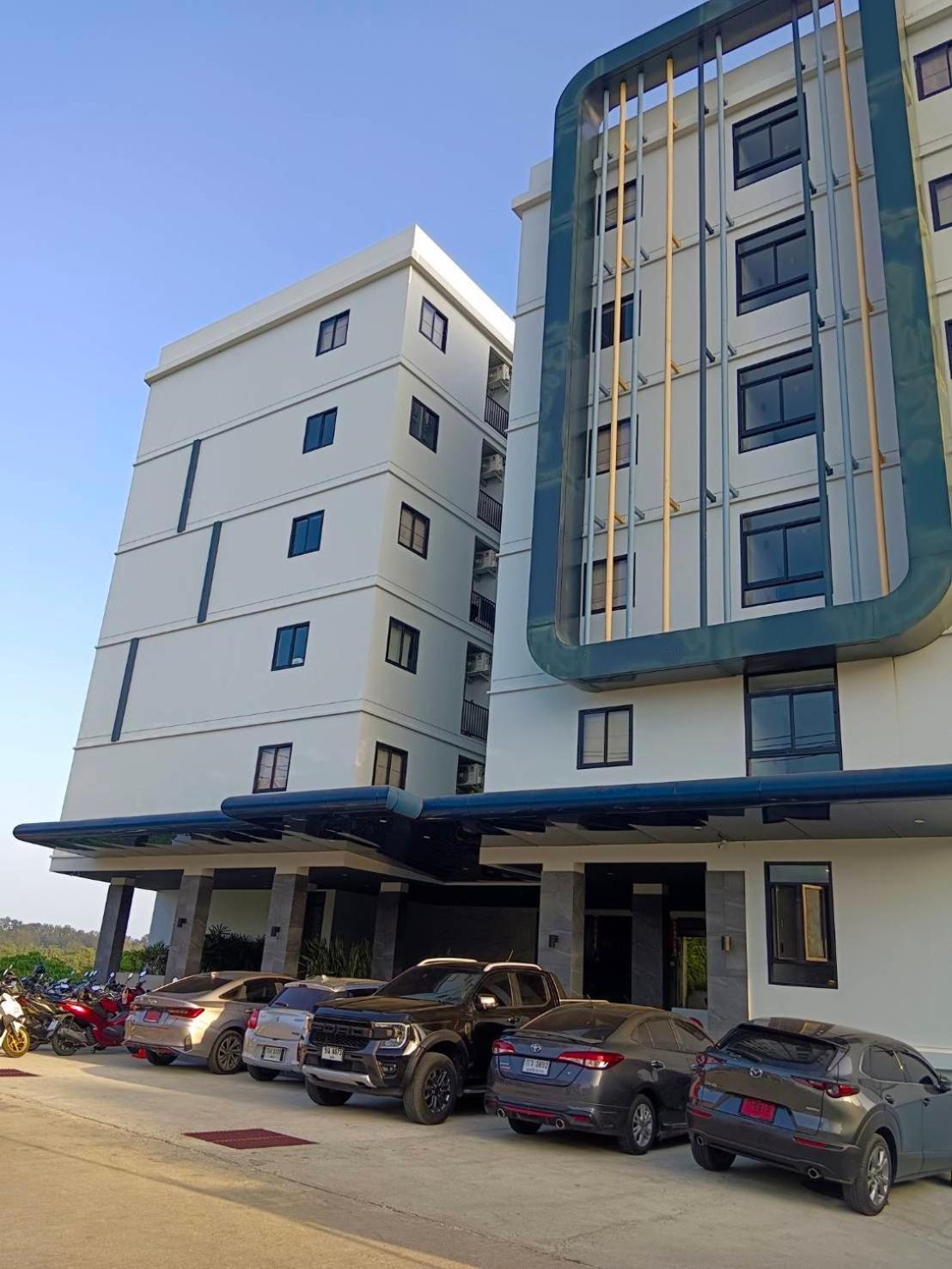 One Nine Apartment *