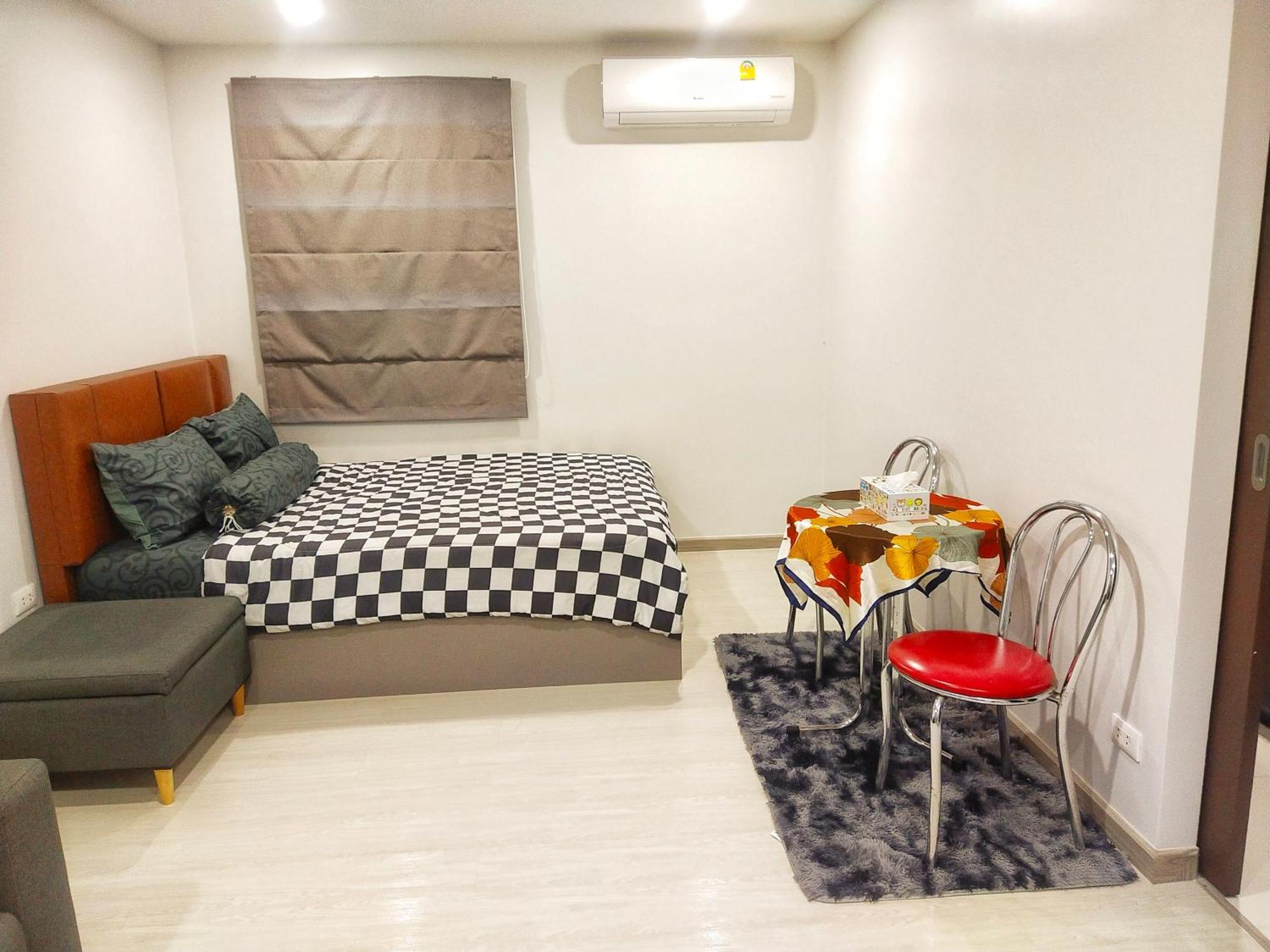 Apartment One Nine Nai Yang