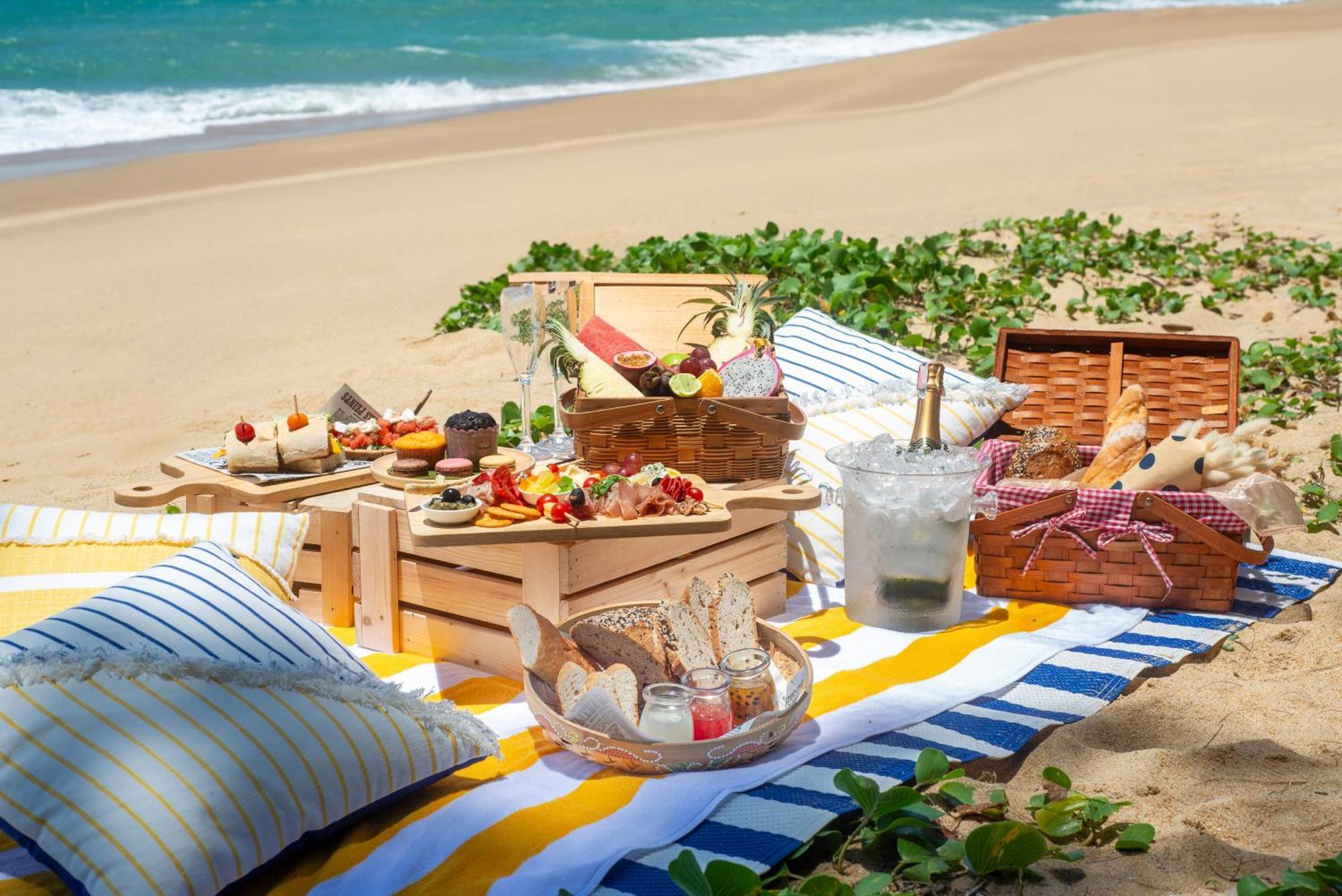 Le Meridien Phuket Beach 5*