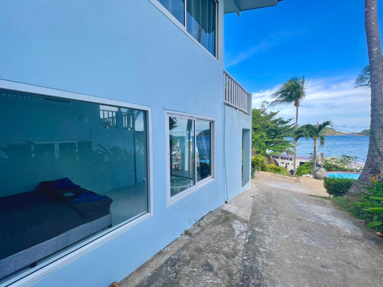 Naiharn On The Rock Phuket
