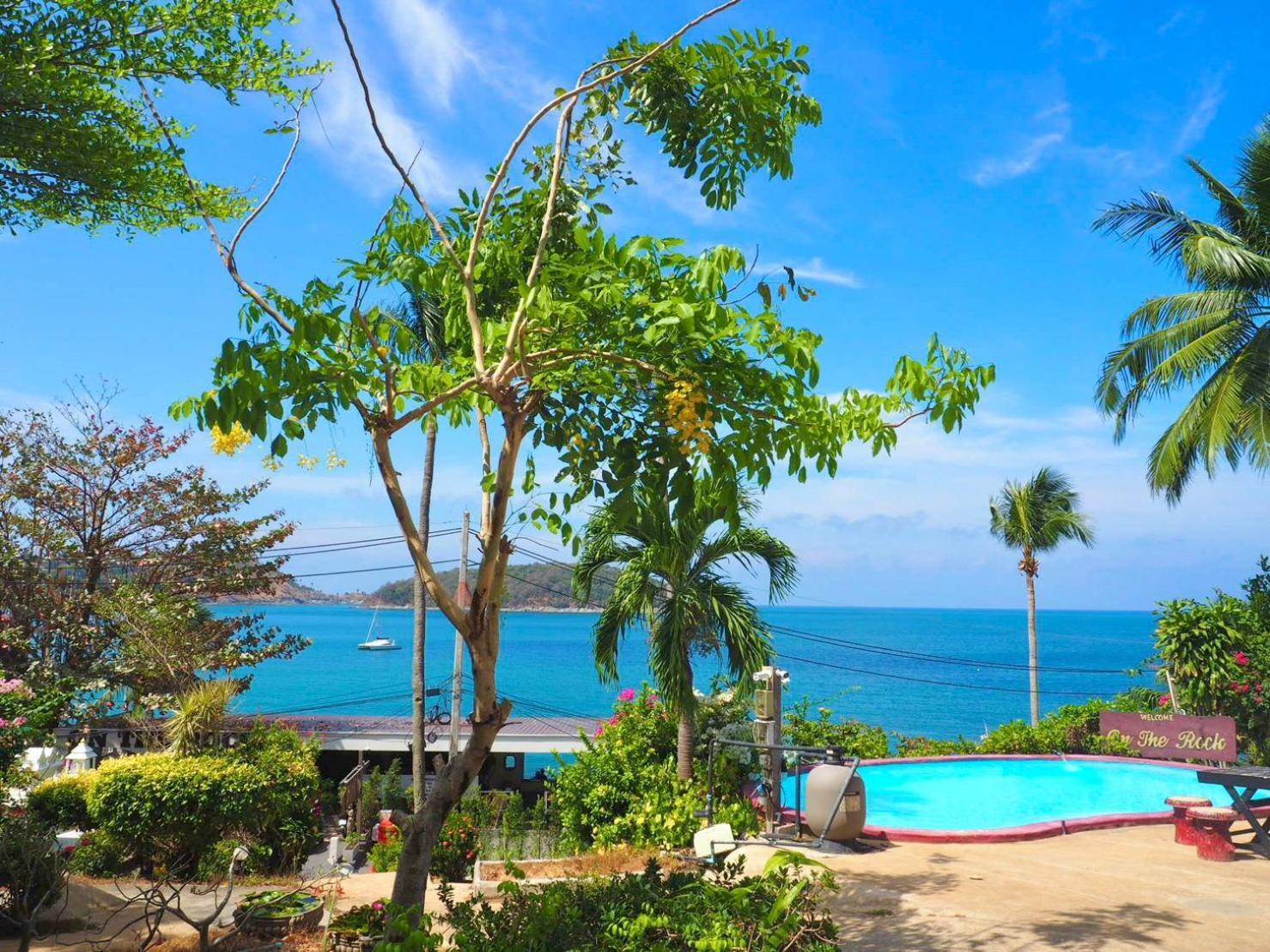 Naiharn On The Rock Phuket 2*
