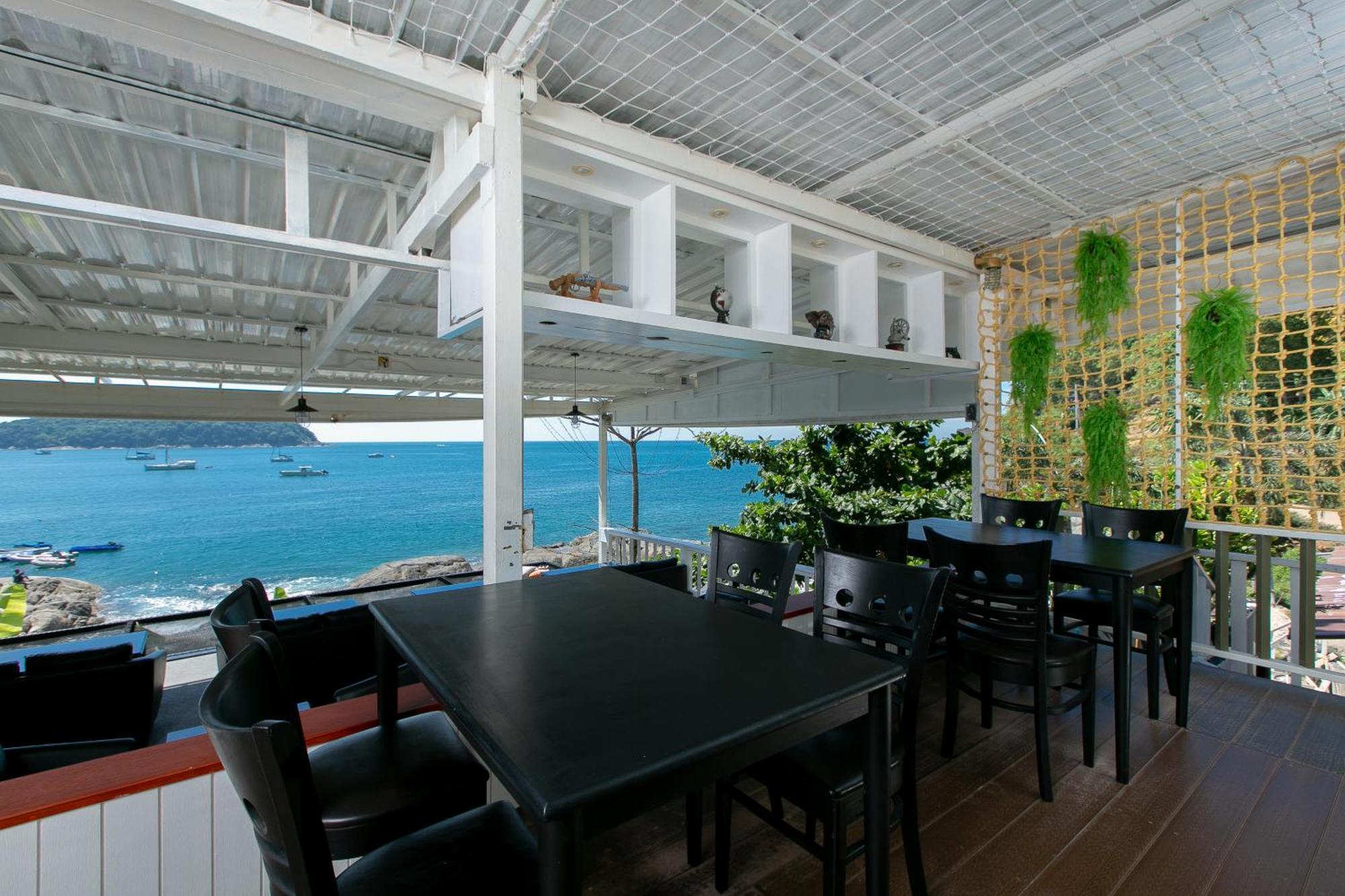 Resort Naiharn On The Rock Phuket
