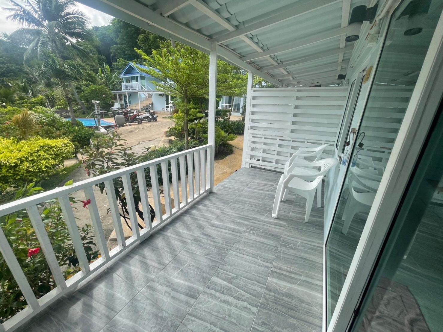 Naiharn On The Rock Phuket Nai Harn