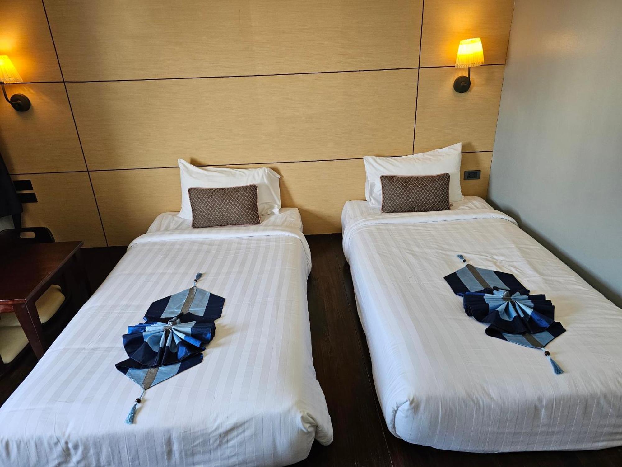 Montree Hotel, Sha Extra 3* Phuket