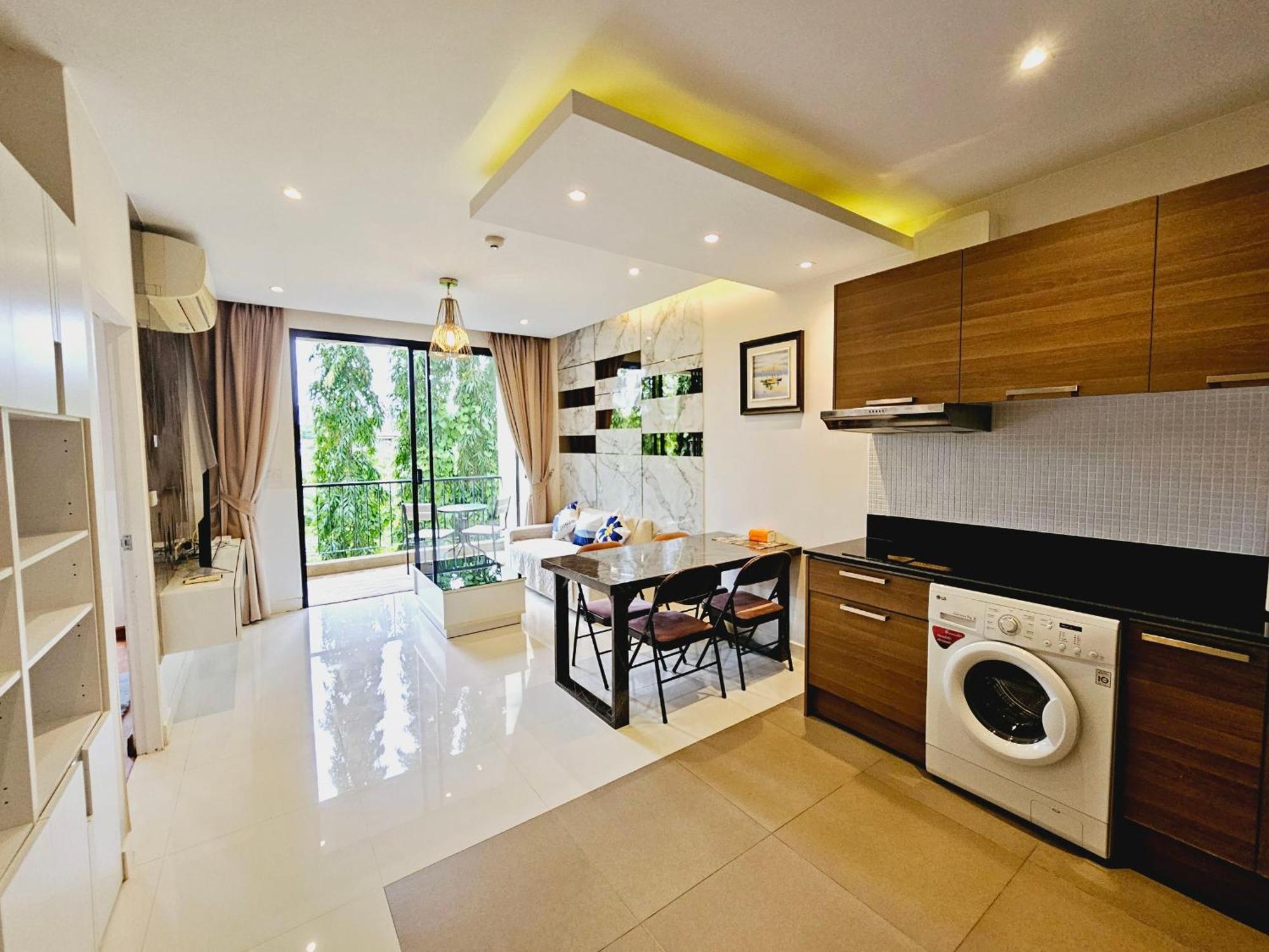 Aparthotel The Naiharn By Sala Estate 3*