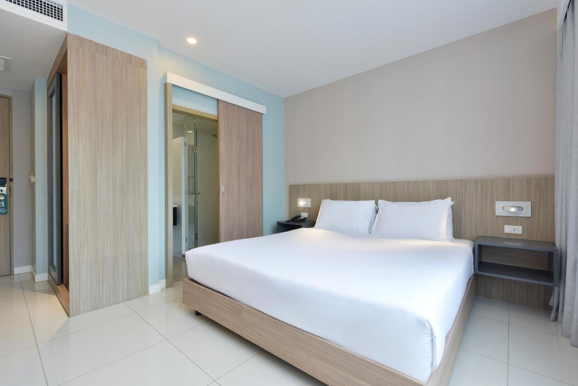 Grace Patong 4*