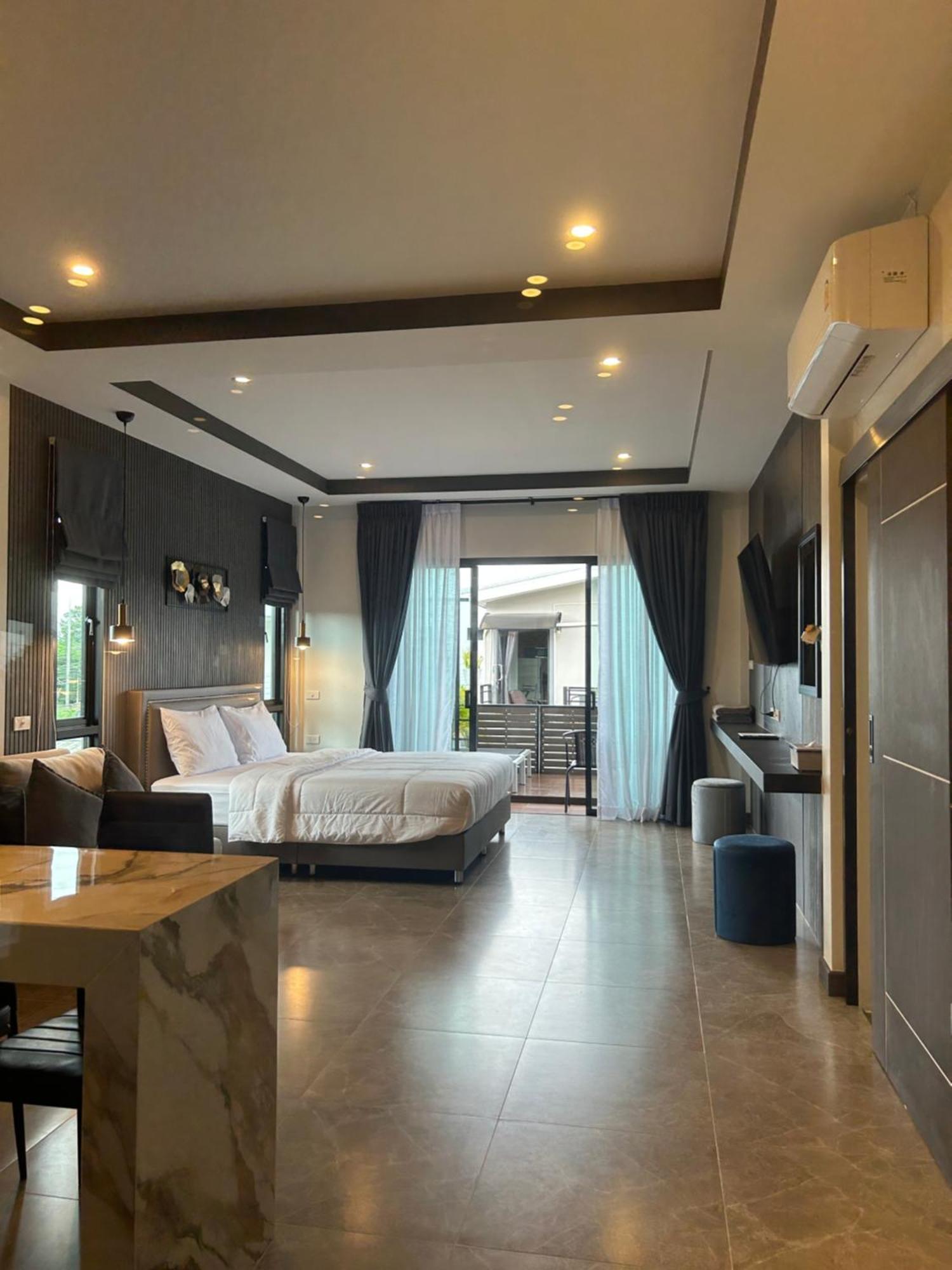 Tempat peranginan Baan Fran Sim Da Pantai Bang Tao