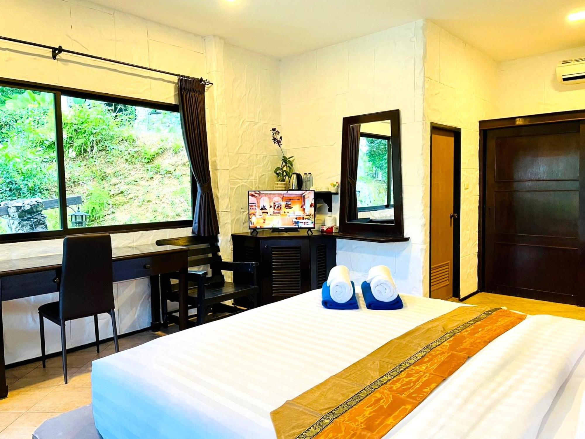 Boomerang Village 3* Kata Beach (Phuket)