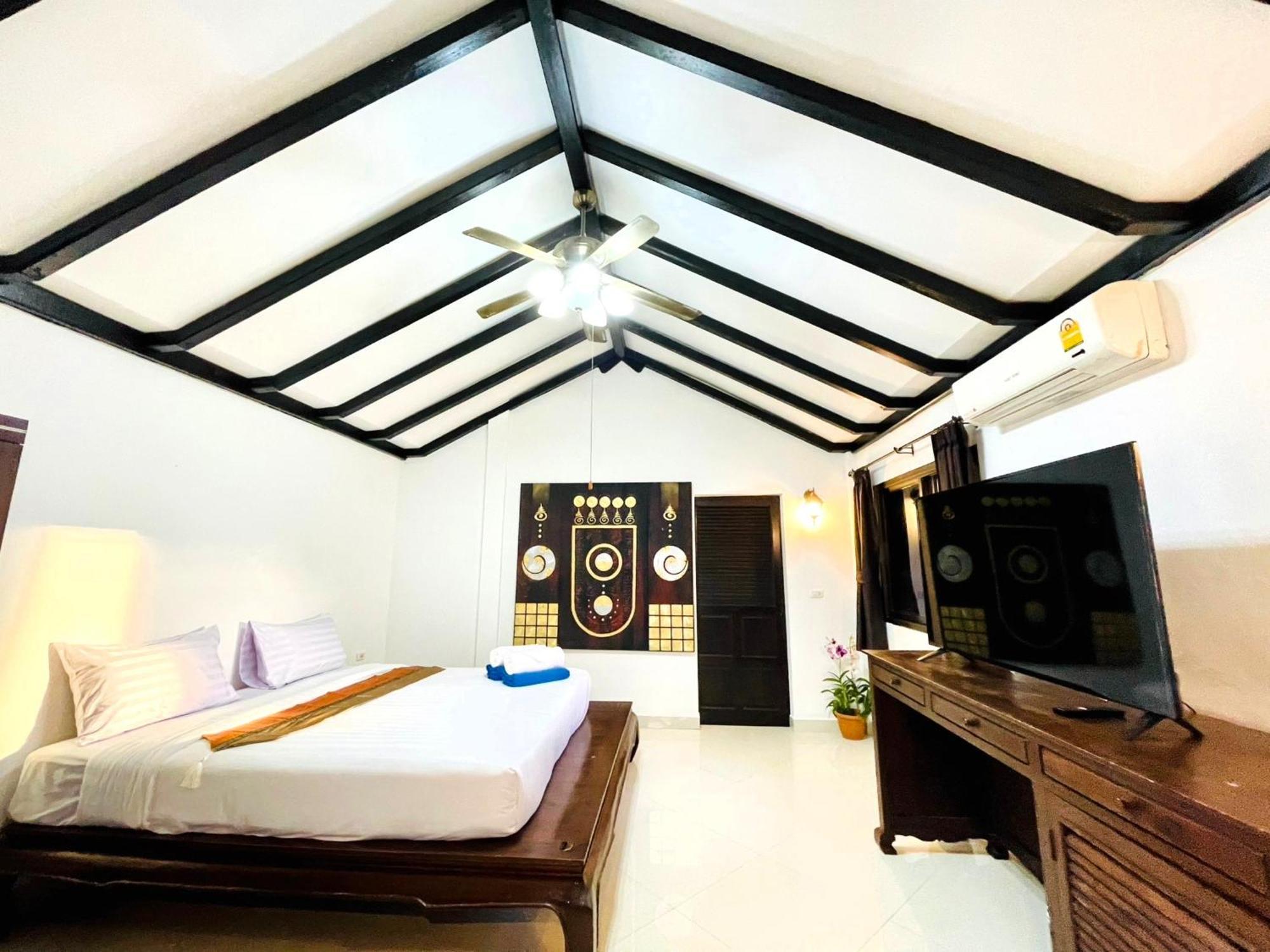 Boomerang Village 3*