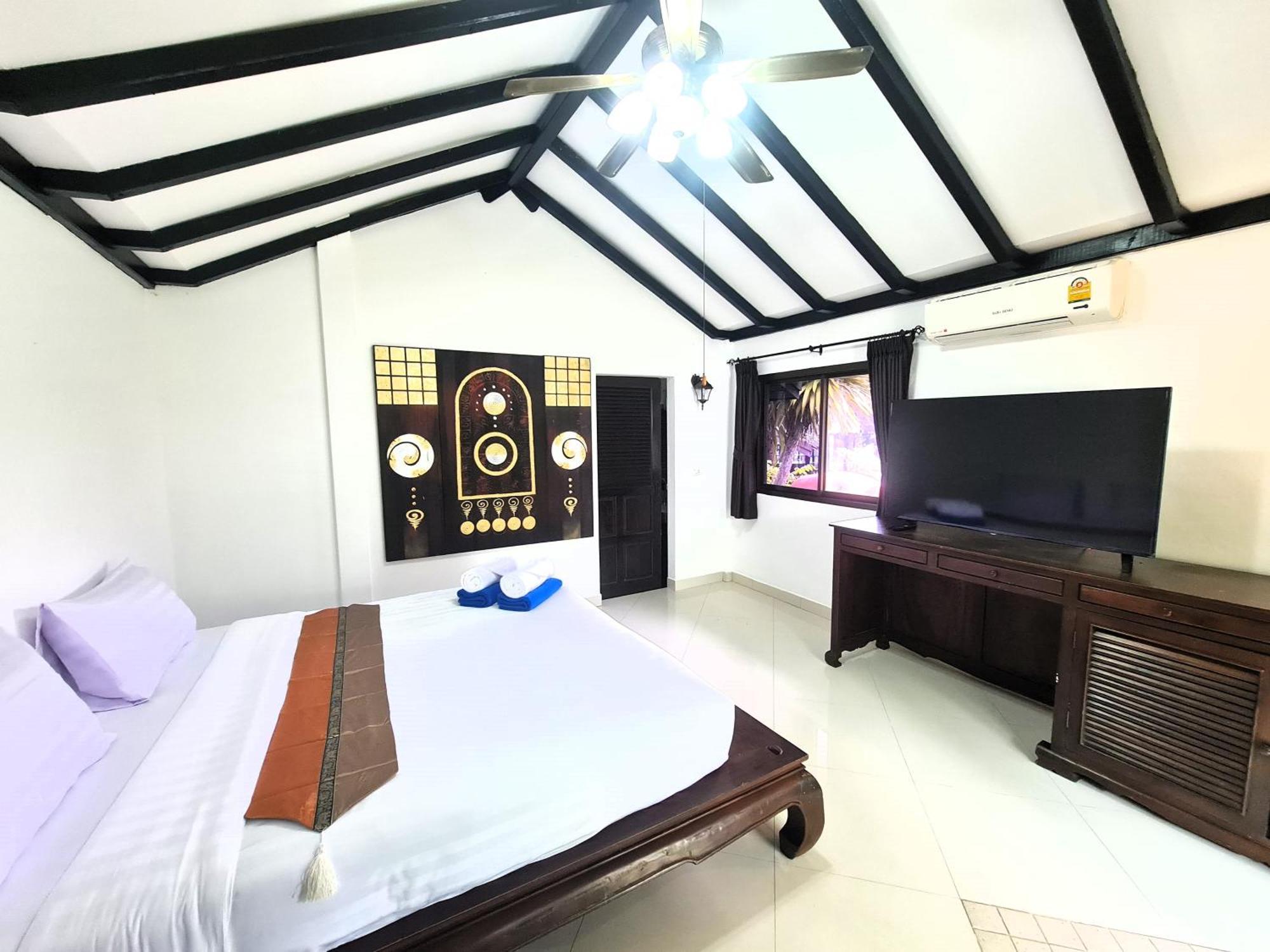 Boomerang Village Hotel Kata Beach (Phuket)