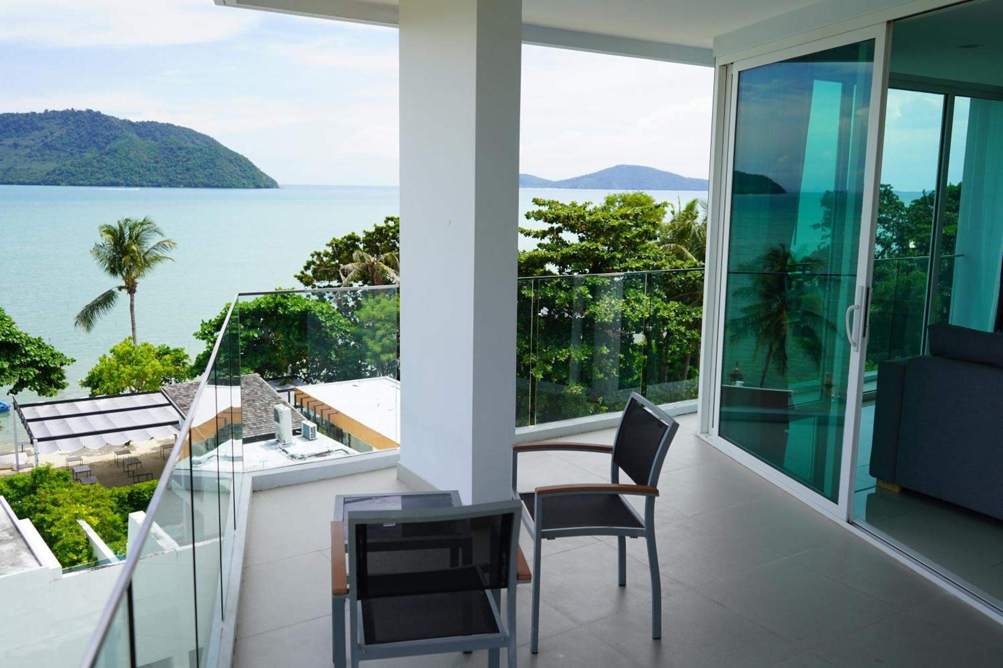 The Beachfront Phuket Hotel 5*