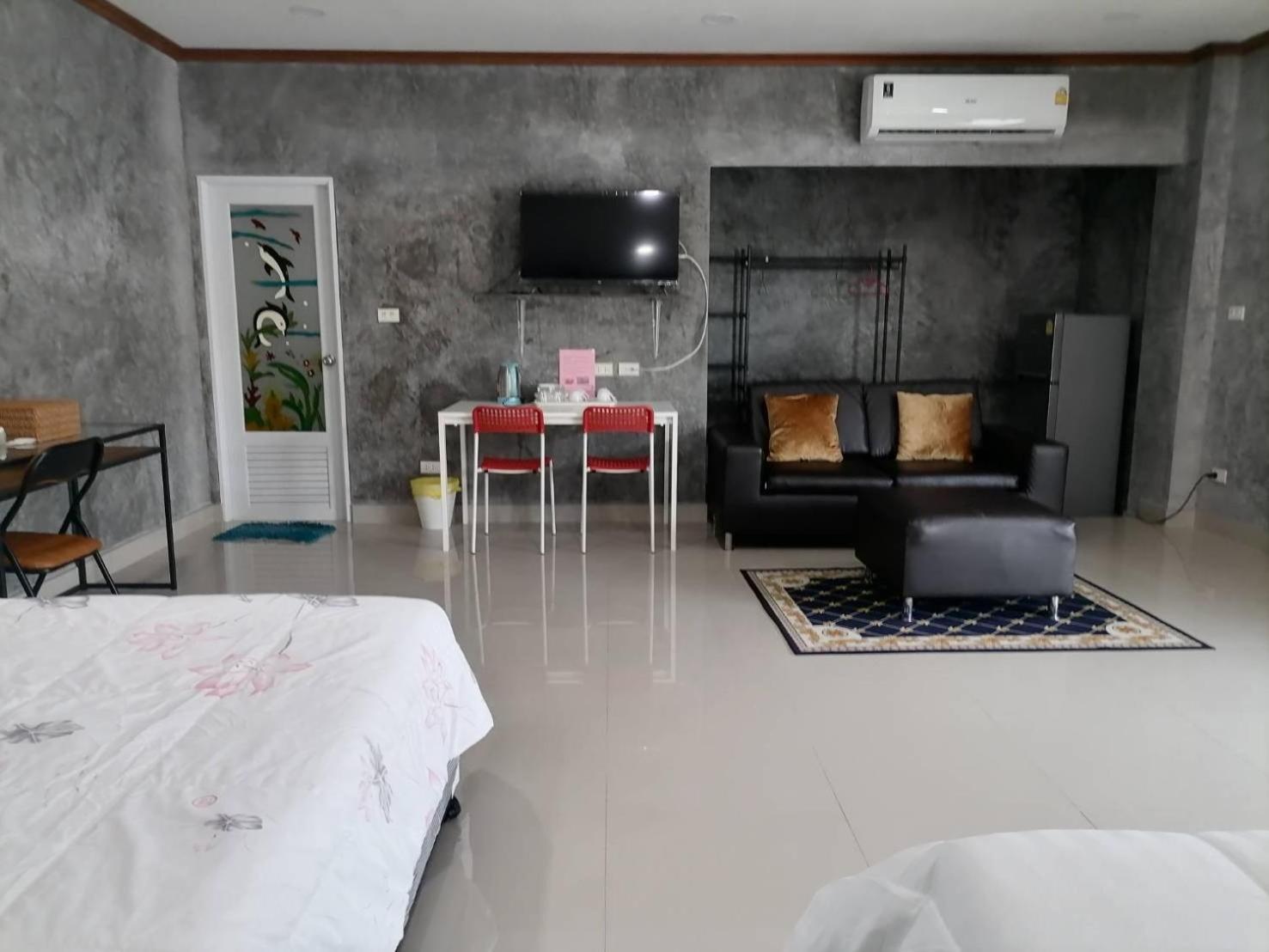 Phuket Airport Guest house *