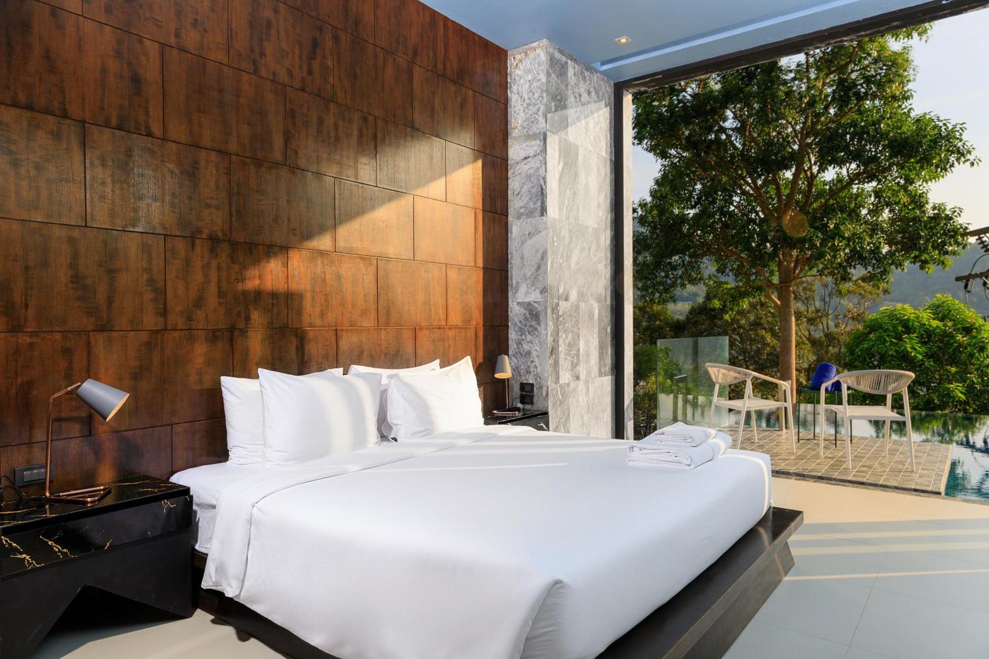 Romantic In The Tropics Near * Praia de Kamala