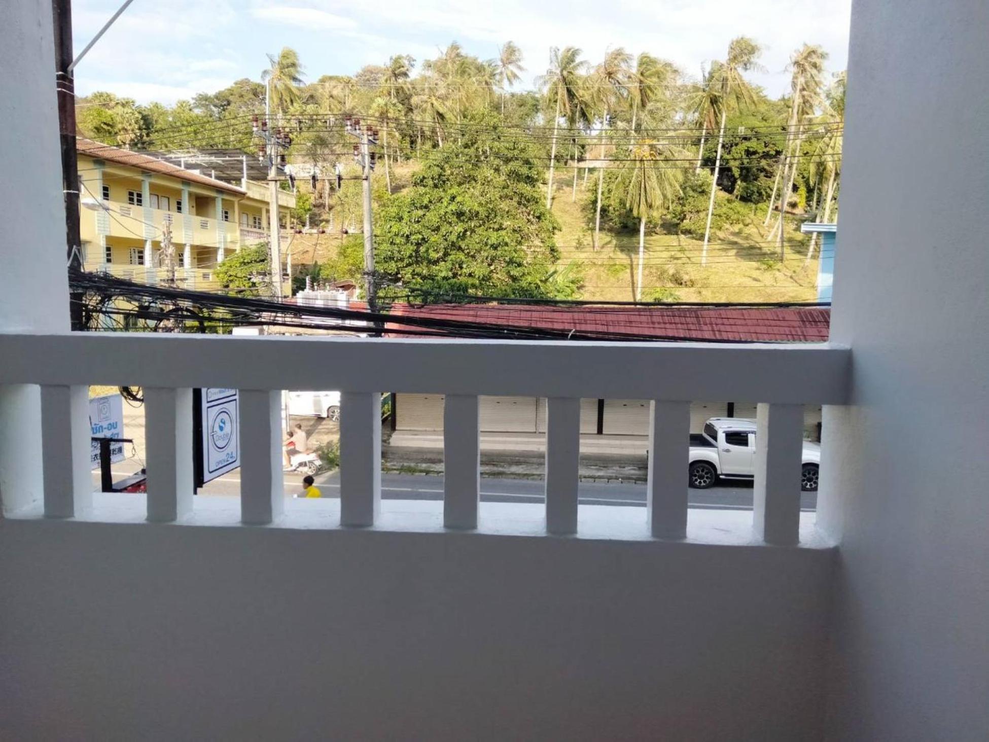 Hostel Living - Sha Karon