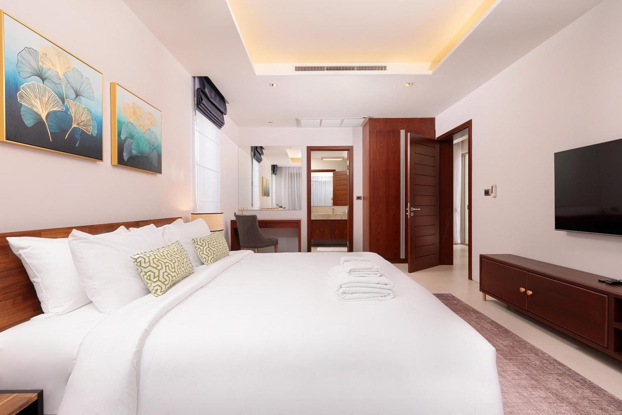 Luxury With Pool And Garden - Bl #93 Vila
